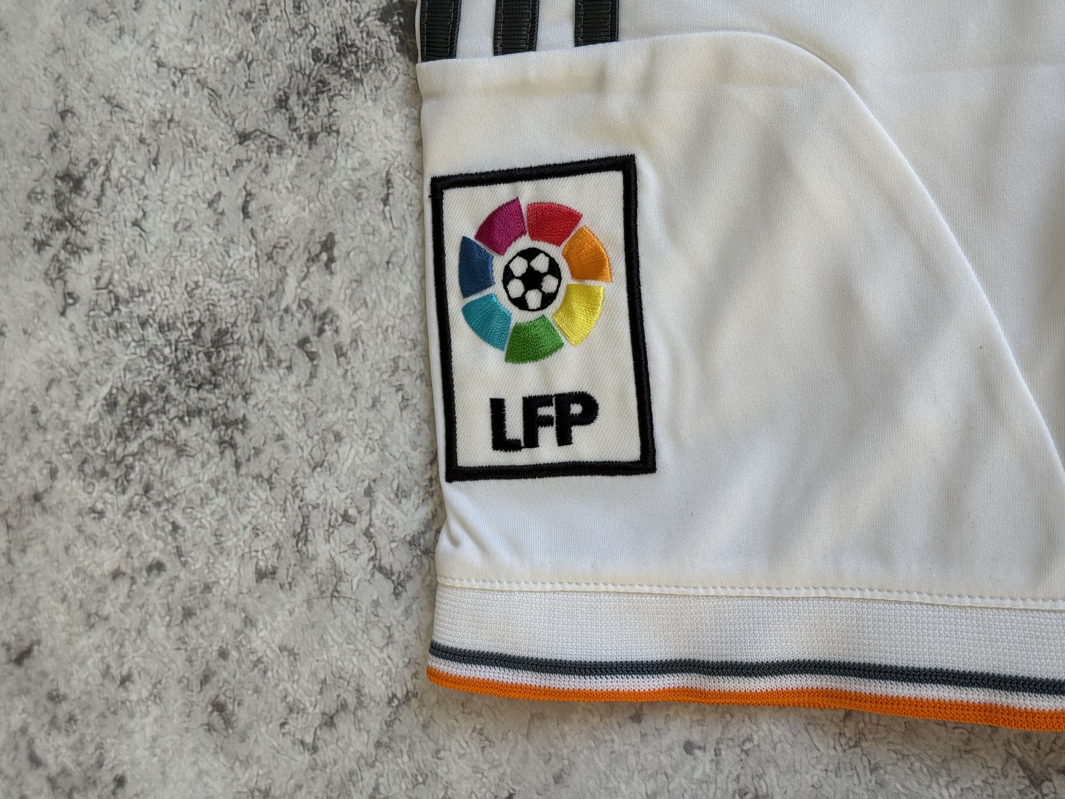 Adidas REAL MADRID 2014 2015 HOME SHIRT JERSEY CAMISETA ADIDAS L Size US L / EU 52-54 / 3 - 10 Thumbnail