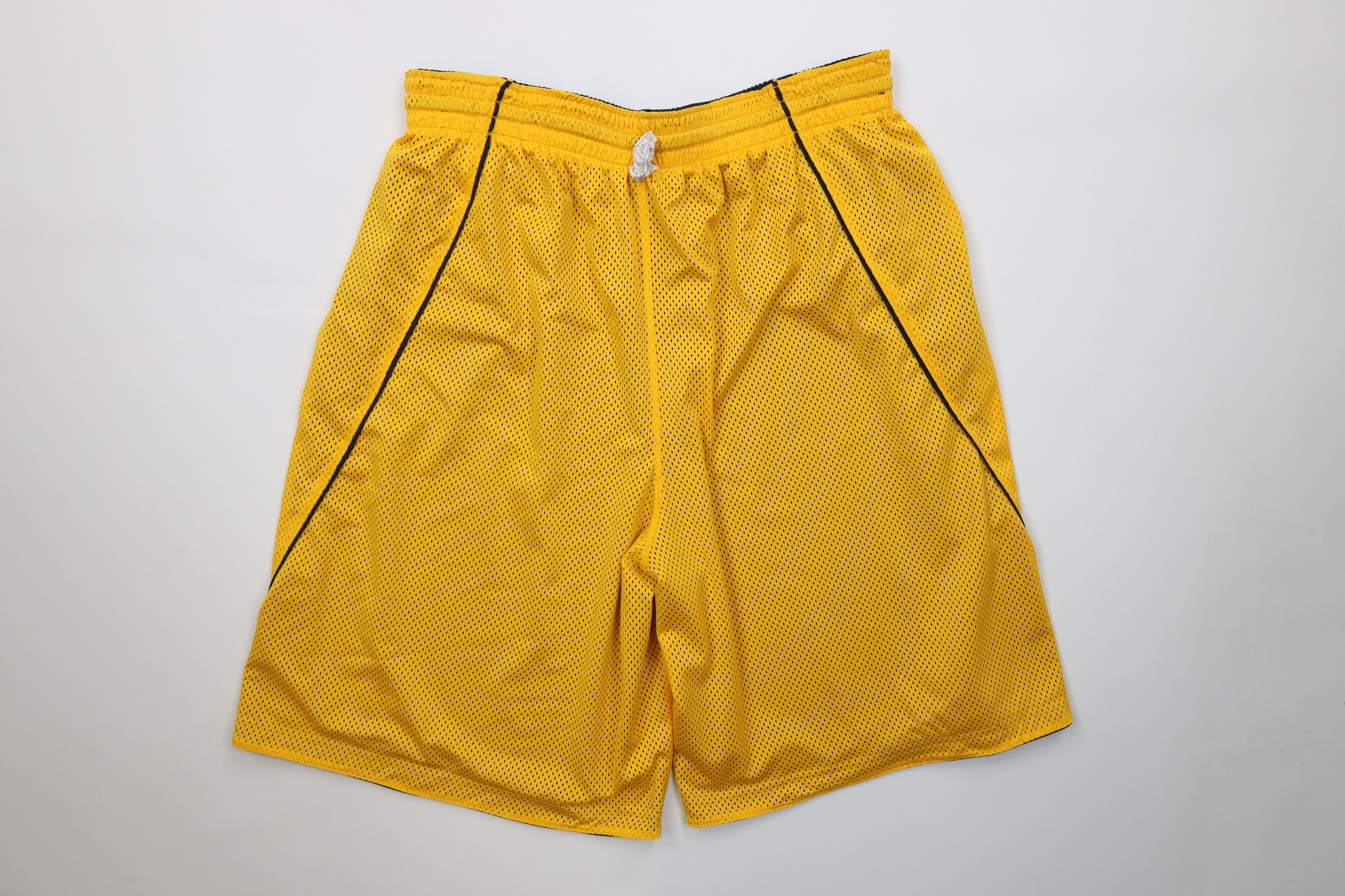 Nike Vintage Nike Reversible University of California Shorts Size US 38 / EU 54 - 14 Thumbnail