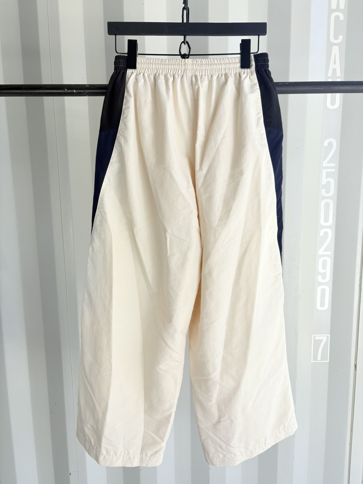 Balenciaga Balenciaga Nylon Track Pants Size US 30 / EU 46 - 4 Thumbnail