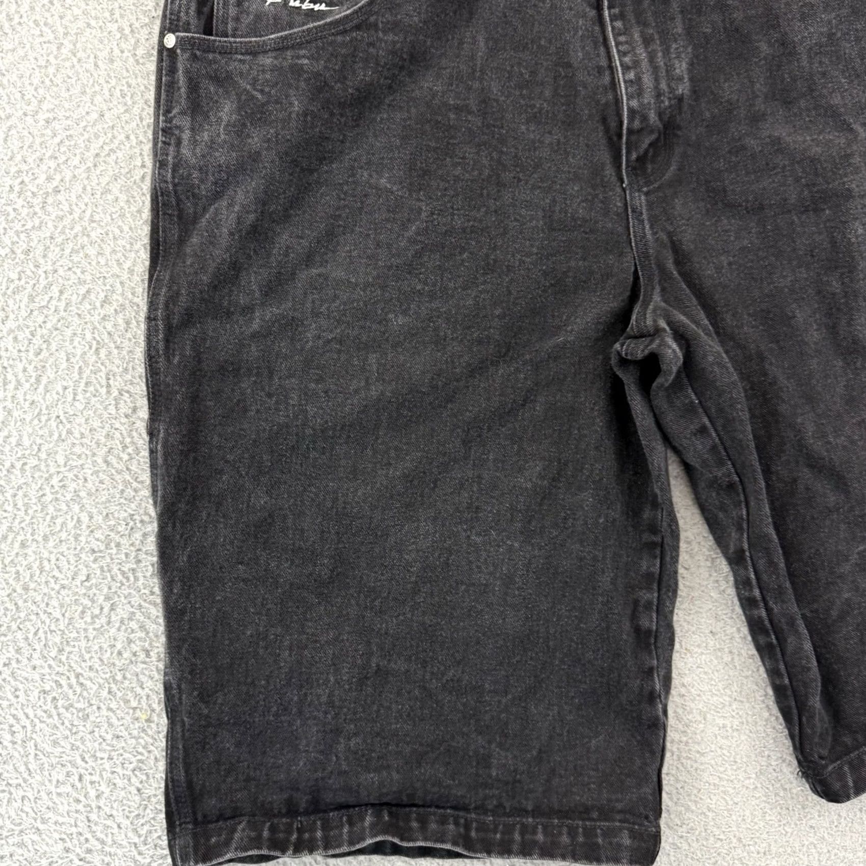 Fubu VINTAGE FUBU Men Jeans Shorts 42 Black Carpenter Jorts Embroidered Baggy Wide Leg Denim Shorts Cargo 90s Hip Hop Grunge Skater Mens Size US 42 / EU 58 - 4 Thumbnail