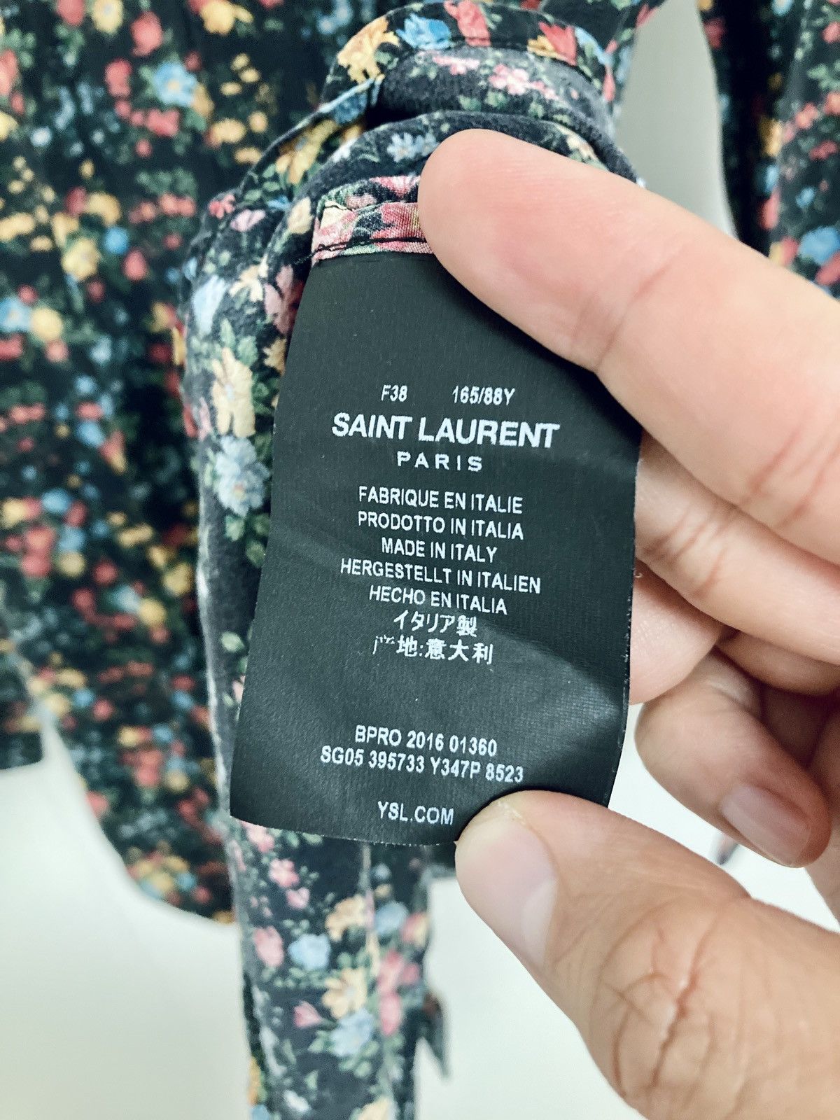 Saint Laurent Paris SAINT LAURENT PARIS BY HEDI SLIMANE 16AW FLORAL SILK SHIRT Size S / US 4 / IT 40 - 4 Thumbnail