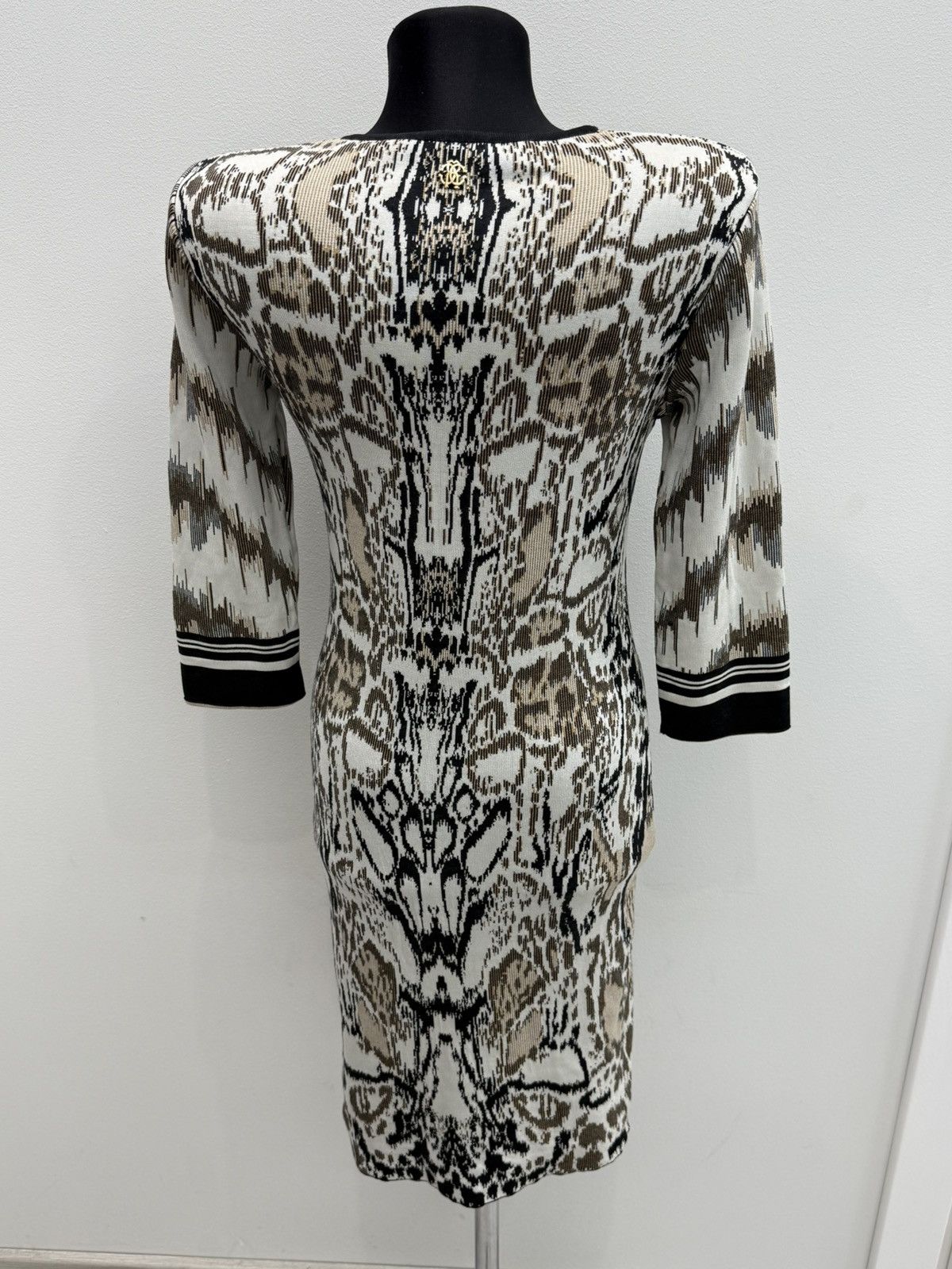 roberto cavalli gold snake dress Roberto Cavalli Animal Print Logo Knit 032626