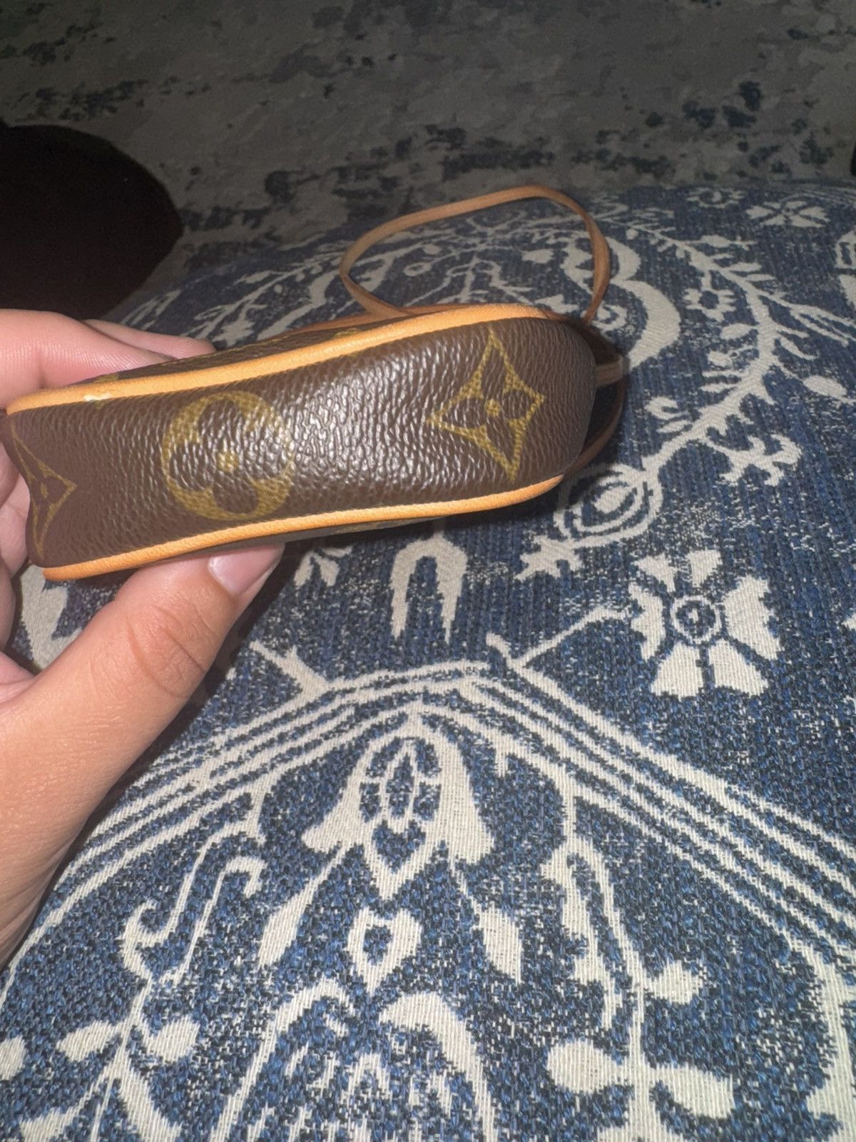 Louis Vuitton Louis Vuitton Cancun pouch Size ONE SIZE - 3 Thumbnail