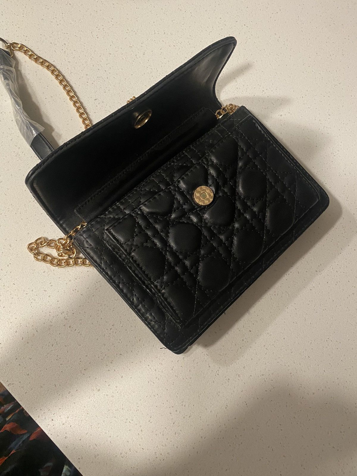 Other Designer Style Crossbody Bag Black with Gold Chain Strap Size ONE SIZE - 7 Thumbnail