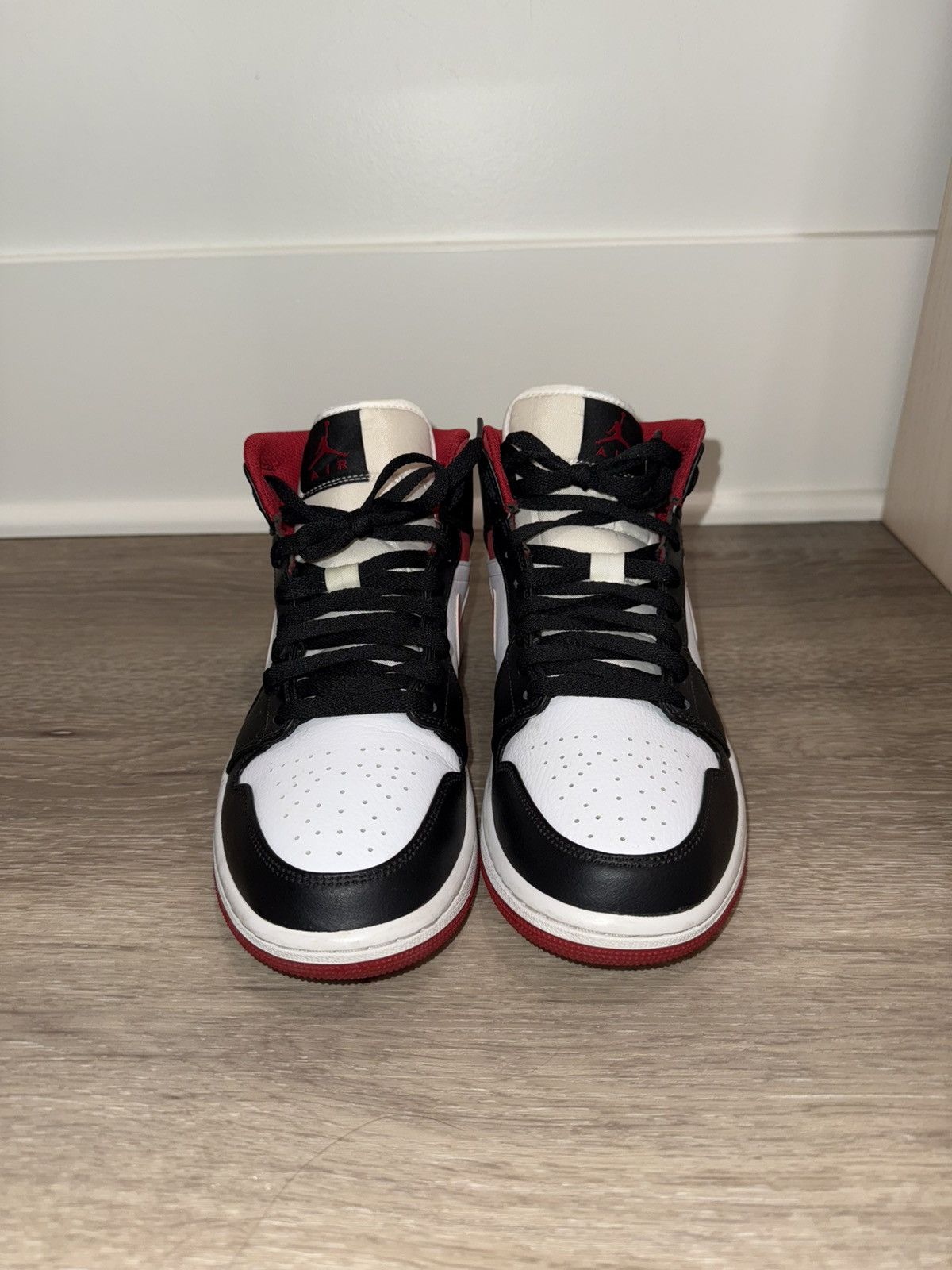 Jordan Brand × Nike Air Jordan 1 Mid Black Gym Red Size US 8 / EU 41 - 3 Thumbnail