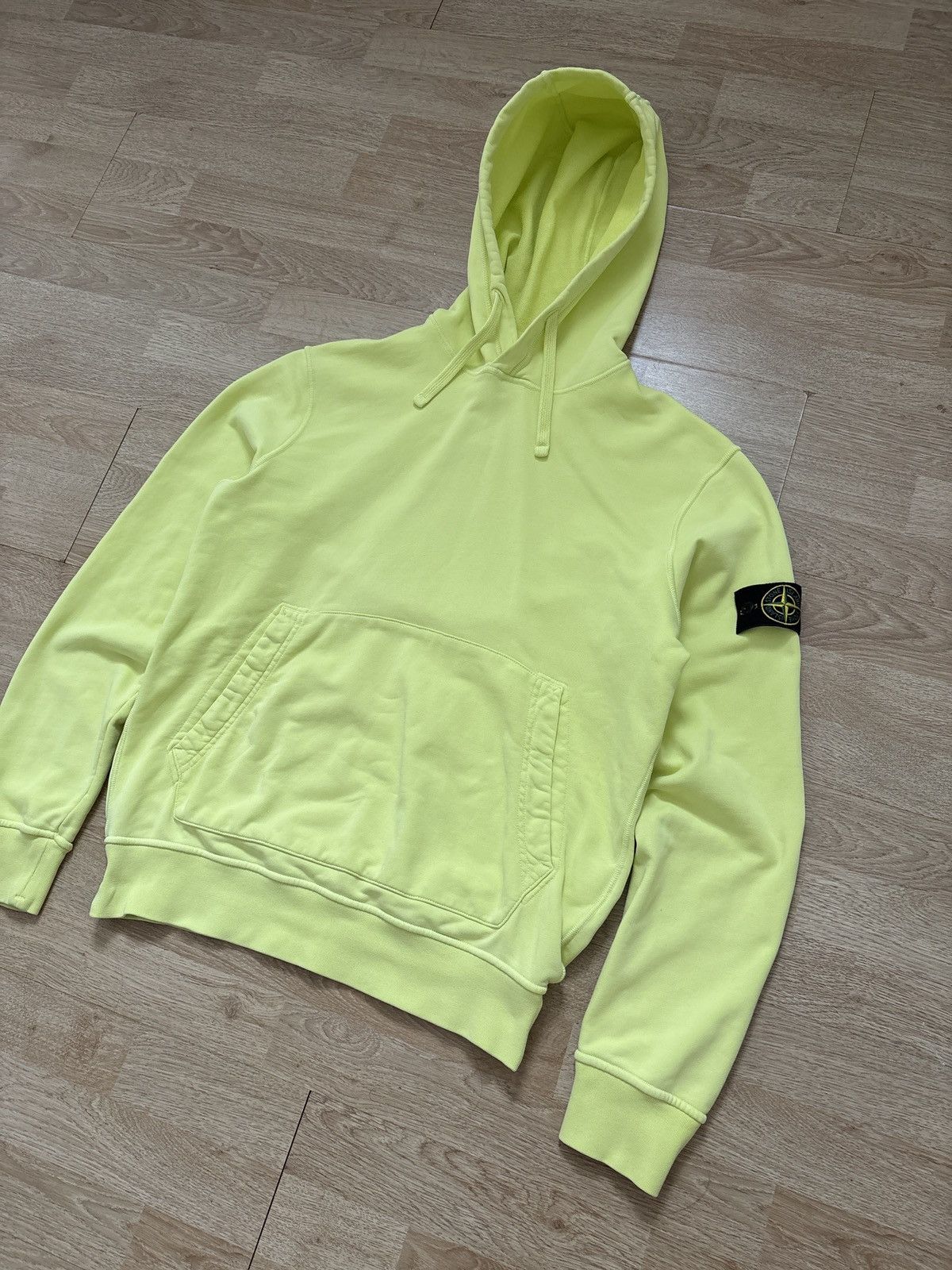 Stone Island Hoodie Stone Island Neon Green Large Size US L / EU 52-54 / 3 - 1 Thumbnail