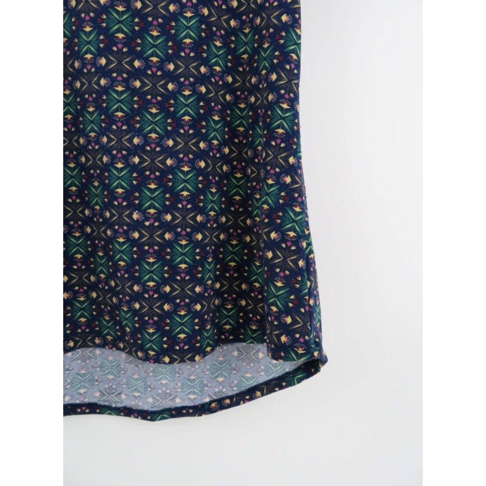 Vintage LuLaRoe Womens Floral Classic T XS Blue Green Yellow Pink Shirt Tee Top Unicorn Size XS / US 0-2 / IT 36-38 - 3 Thumbnail