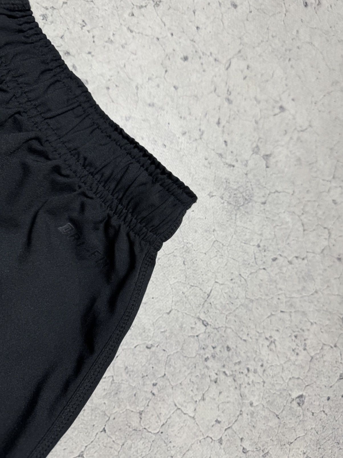 Nike Nike Vintage Nylon Baggy Track Pants Swoosh Drill Black Size US 32 / EU 48 - 7 Thumbnail