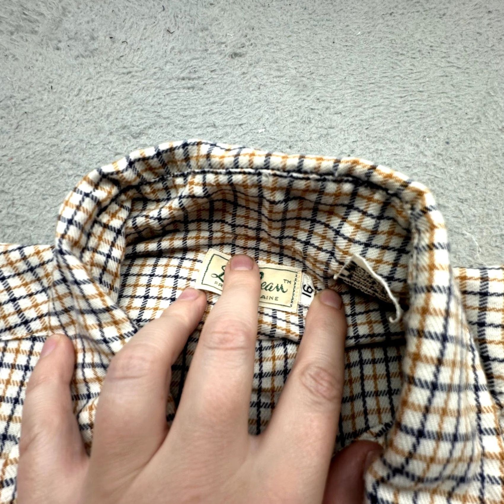 Vintage VINTAGE LL Bean Plaid Long Sleeve Shirt Men Large Orange White Pocket 16 70s 80s Button-Up Casual Workwear Mens Size US L / EU 52-54 / 3 - 4 Thumbnail