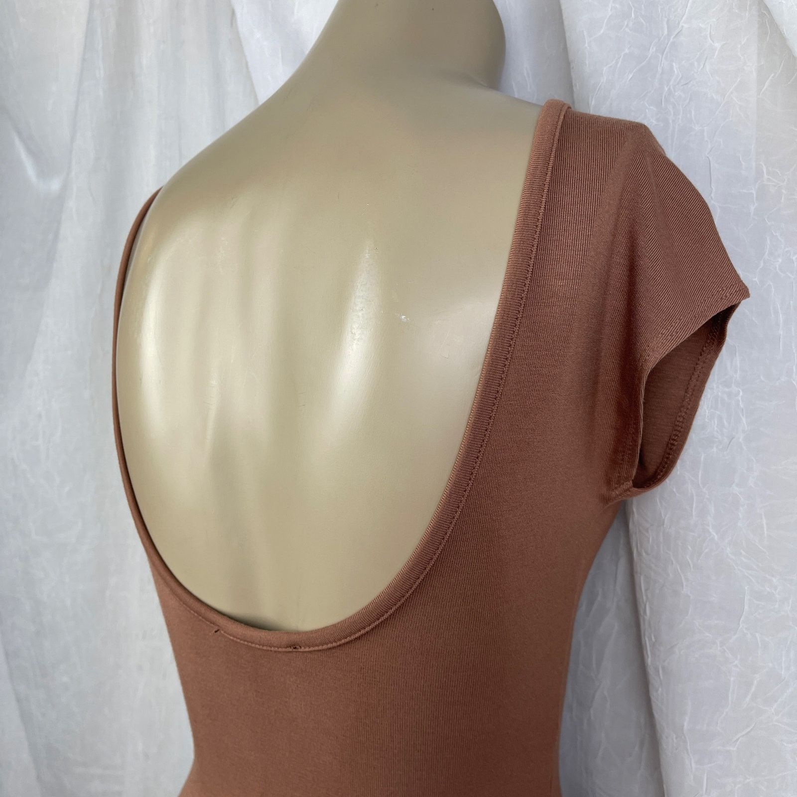 Forever 21 Forever 21 Scoop Back Short Sleeve Bodysuit Dusty Pink XS Size XS / US 0-2 / IT 36-38 - 14 Thumbnail