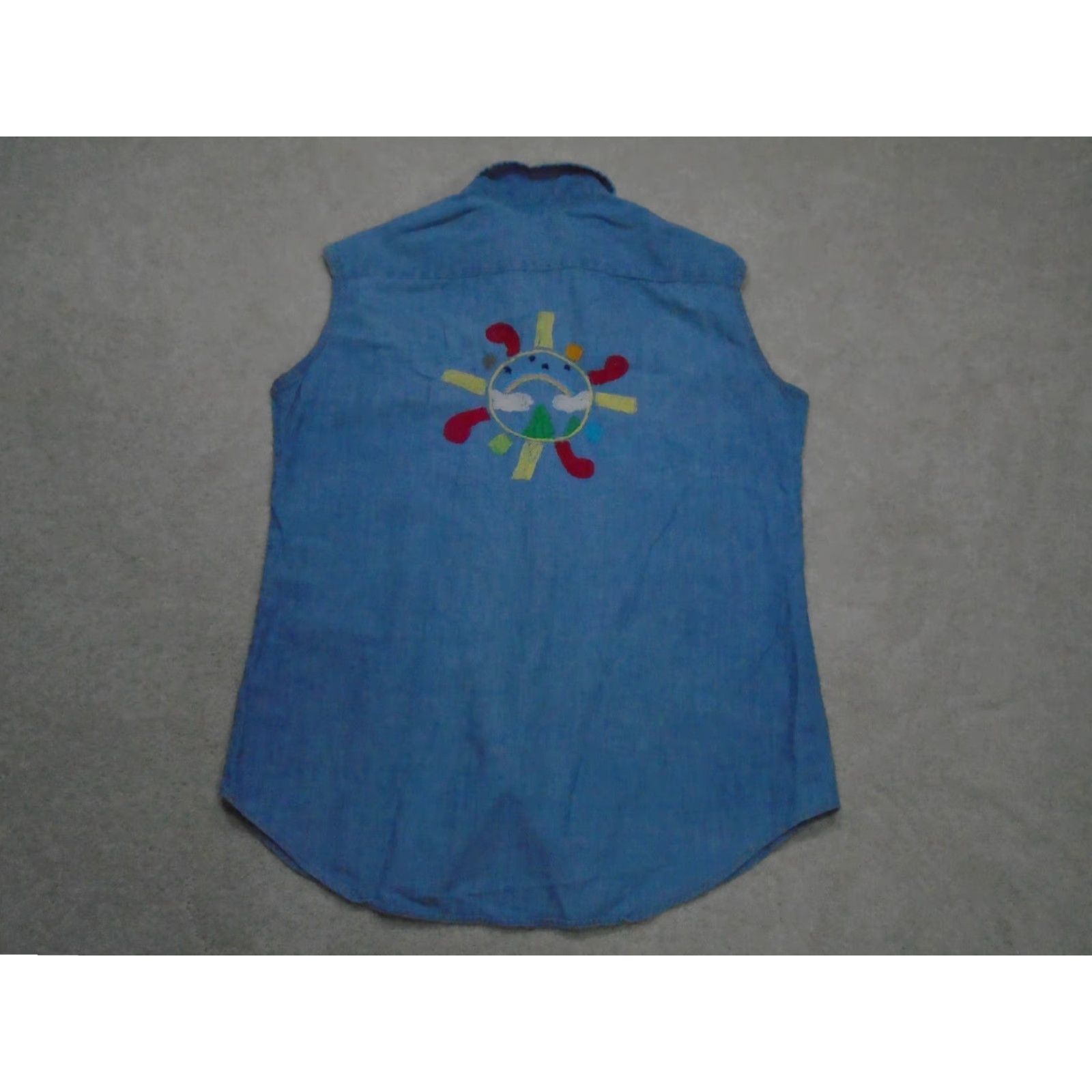 Levi's VINTAGE Levi's Button-Up Shirt Womens Large Blue Chambray Chain Stitch 70s Hippie Shirt Size L / US 10 / IT 46 - 2 Thumbnail