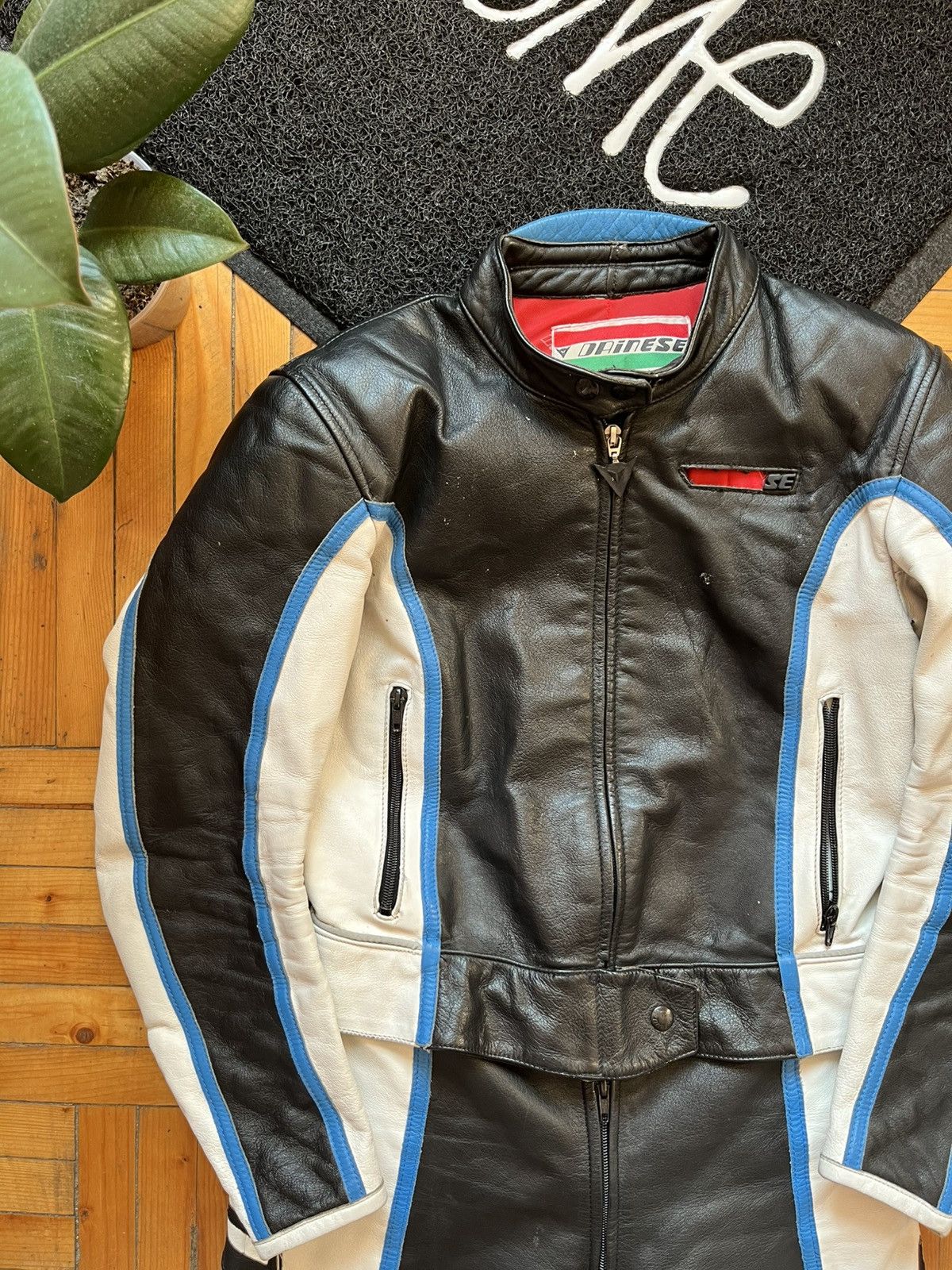 Dainese × Vintage Vintage Dainese Women's Racing Motorcycle Leather Jacket Size M / US 6-8 / IT 42-44 - 4 Thumbnail