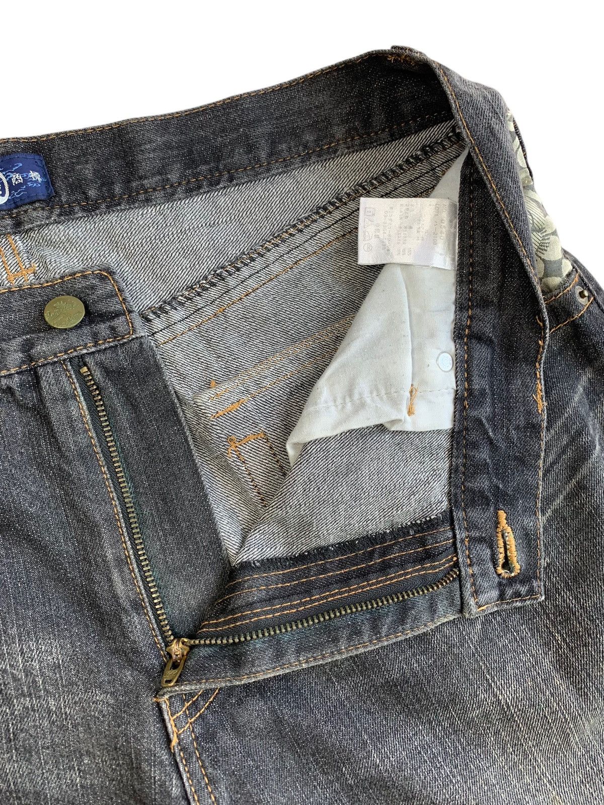 Japanese Brand Karakuri Tamashi Oni Embroidered Multipocket Denim Size US 34 / EU 50 - 7 Thumbnail