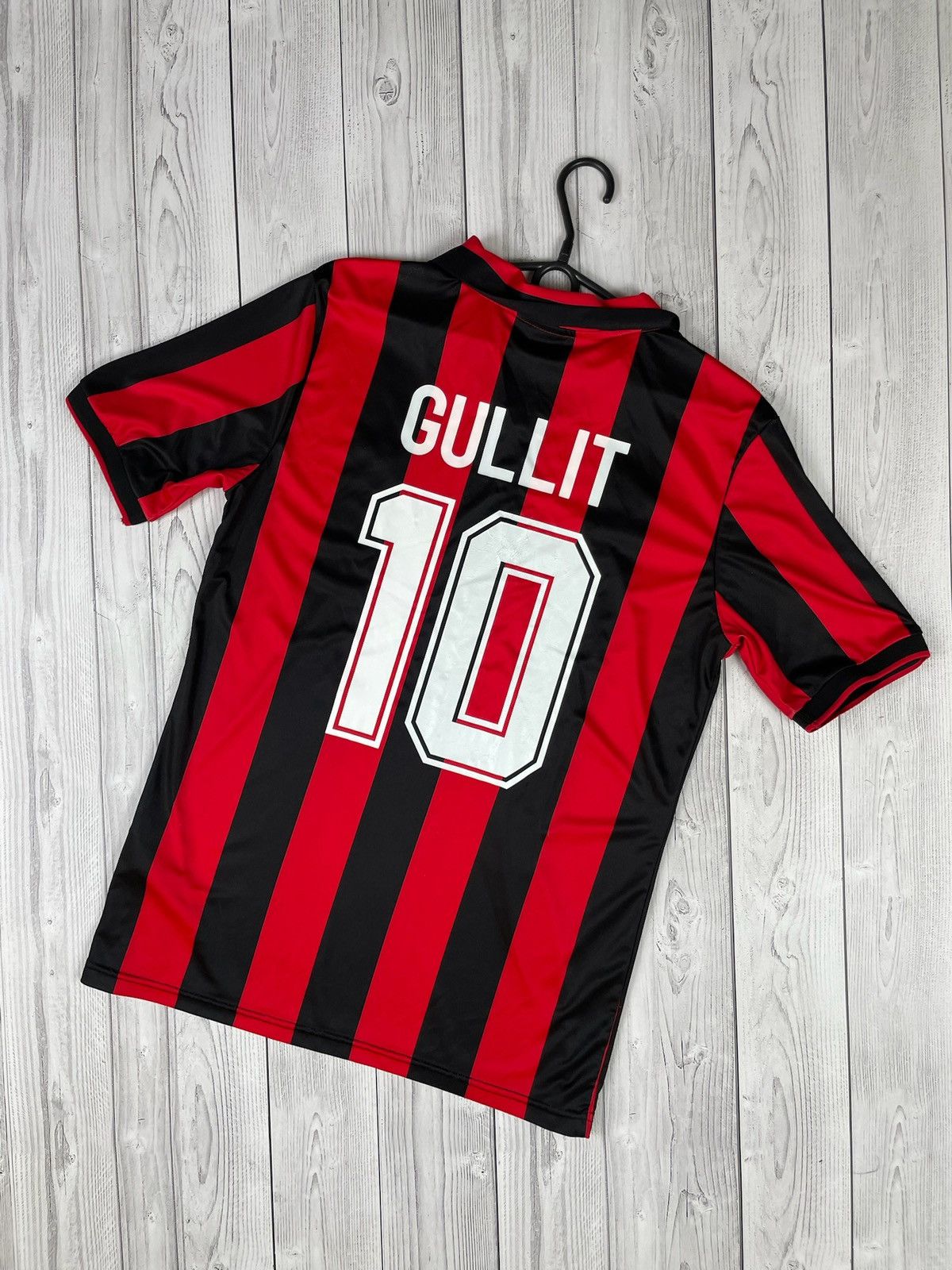 Vintage Vintage retro tee AC Milan size M 10 Gullit Size US M / EU 48-50 / 2 - 1 Thumbnail