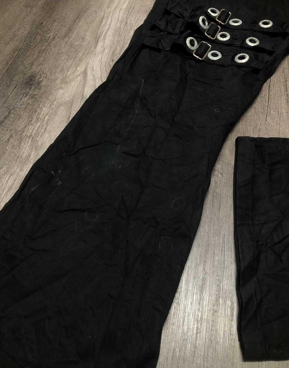 Japanese Brand MAD PUNKS SKULL DESIGN BONDAGE STYLE BOOTCUT PANT Size US 32 / EU 48 - 21 Thumbnail