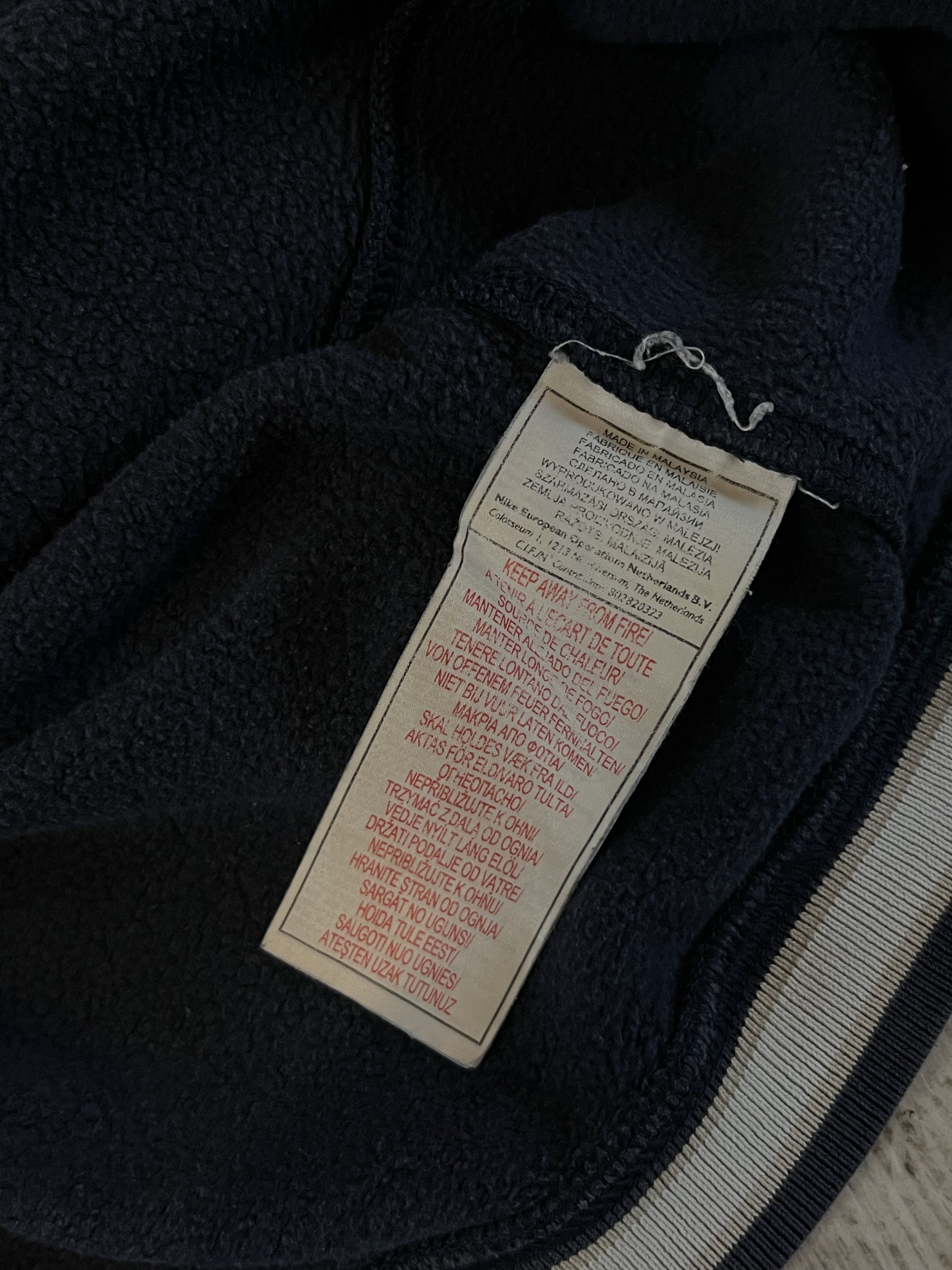 Nike × Vintage 90s Nike Golf Central Logo Sweatshirts Size US L / EU 52-54 / 3 - 9 Thumbnail