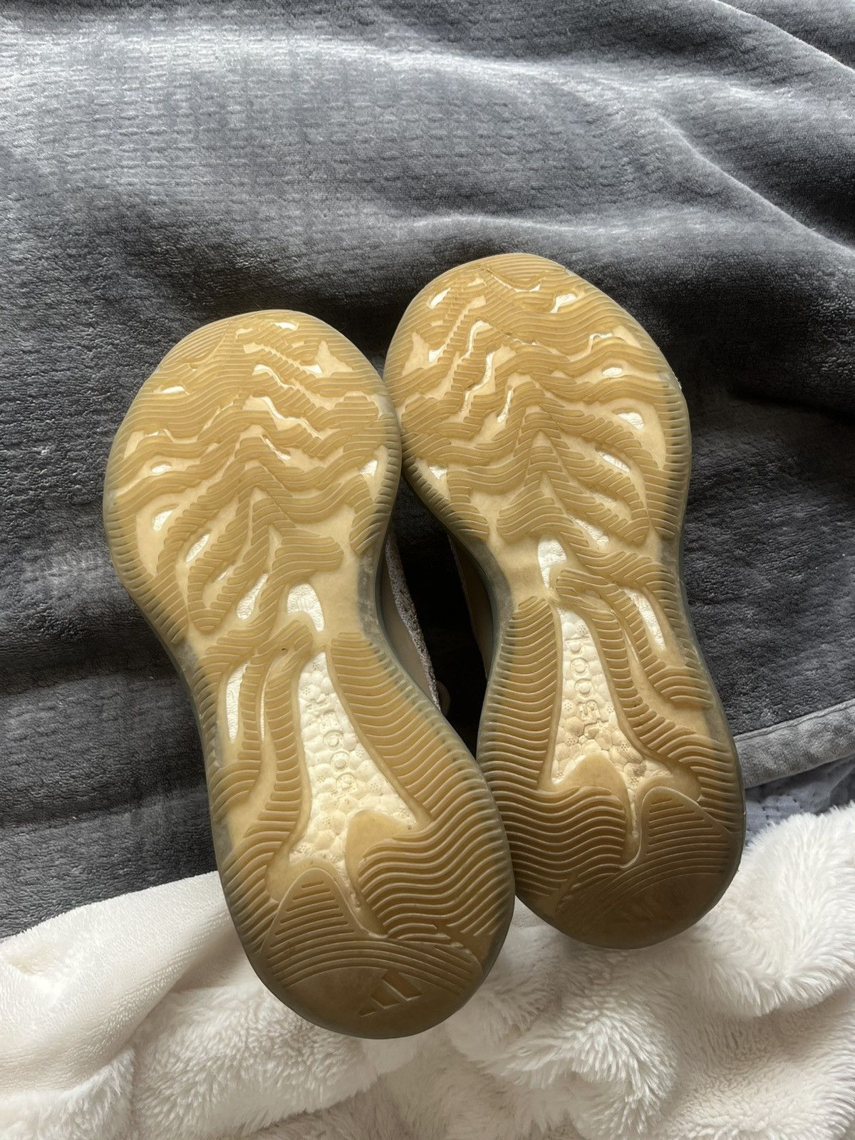 Adidas Yeezy boost 380 Size US 10.5 / EU 43-44 - 5 Thumbnail