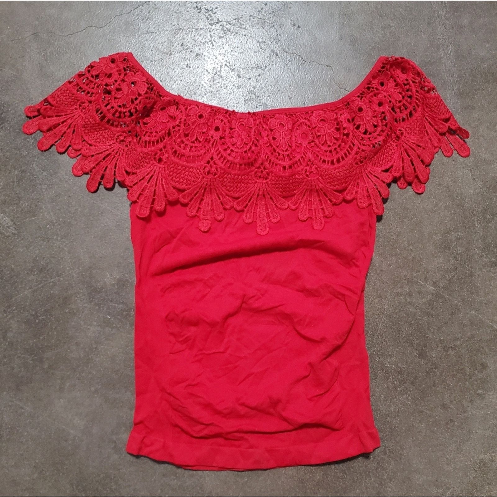 Other Red | HIDDEN LOTUS | Embroidered Lace Sleeve Size ONE SIZE - 1 Thumbnail