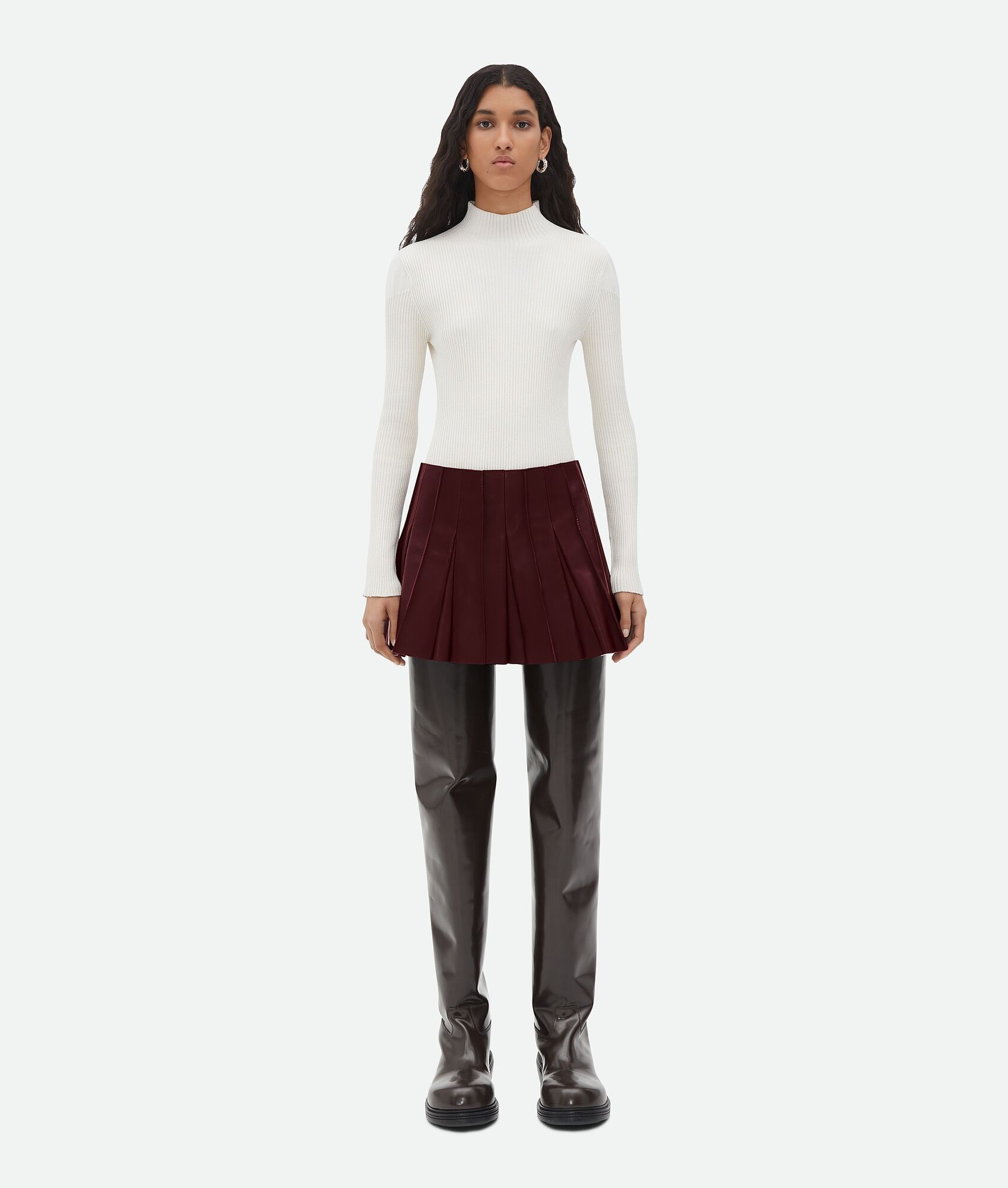 Bottega Veneta o1n1vont0625 Leather Pleated Mini Skirt in Merlot Size 27" / US 4 / IT 40 - 1 Thumbnail