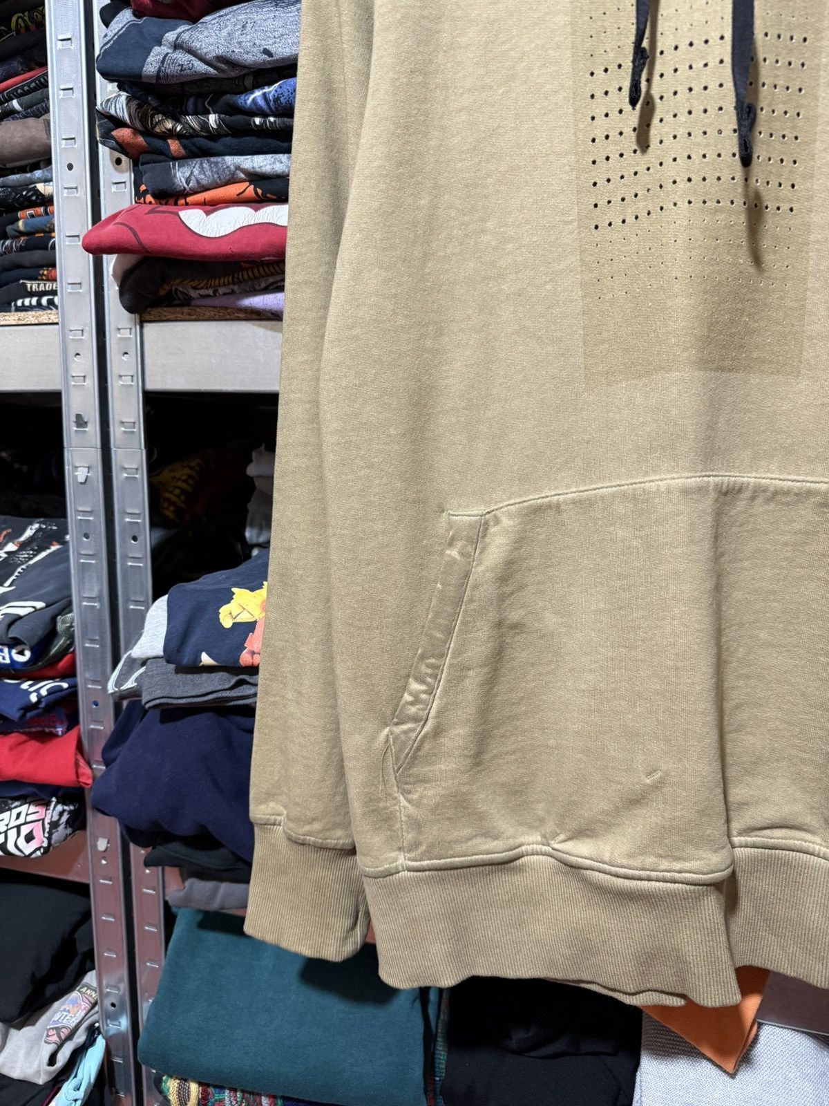 1017 ALYX 9SM Rare Luxury 1017 ALYX 9SM Tan Pullover W/ Prints Hoodie Y2K Size US L / EU 52-54 / 3 - 8 Thumbnail