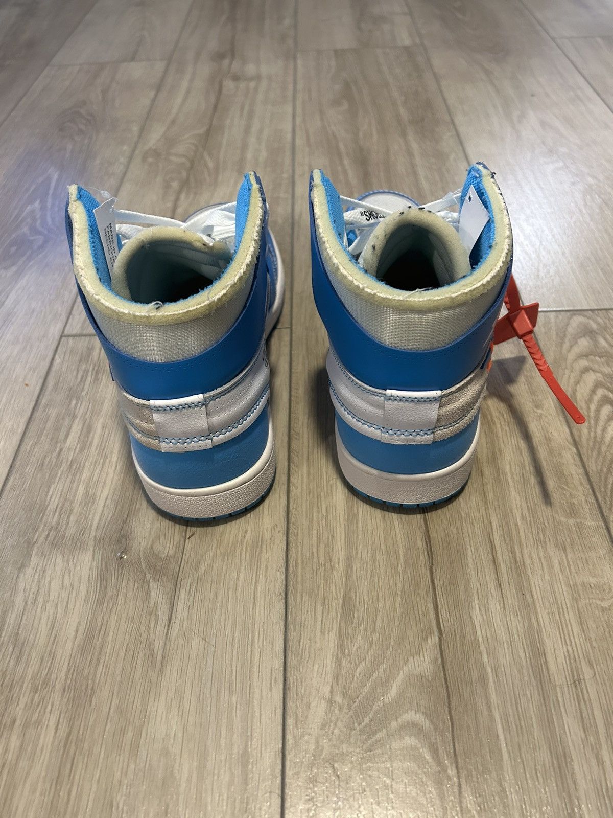 Nike × Off-White Off-White x Air Jordan 1 Retro High ‘OG UNC’ Size US 11 / EU 44 - 9 Thumbnail