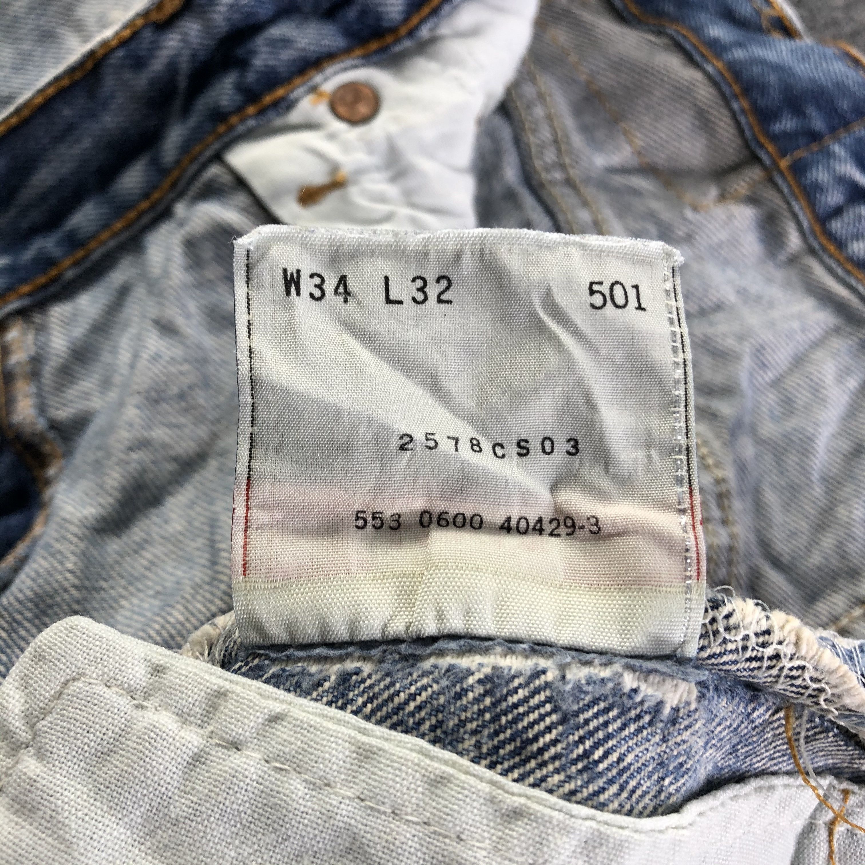 Levi's × Vintage Vintage 90s Light Wash Levis 501 Jeans-J3906 Size US 32 / EU 48 - 12 Thumbnail
