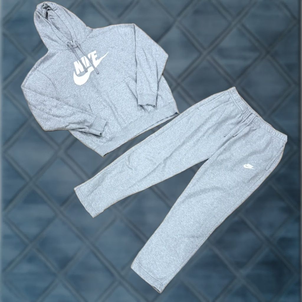 Nike Nike Sportswear Club Fleece Gray Hoodie & Sweatpants Set Sweatshirt Sweatpants L Mens Gray 90s Club Fleece Sweatsuit Nike Tracksuit Regular Size Large Size US L / EU 52-54 / 3 - 1 Thumbnail