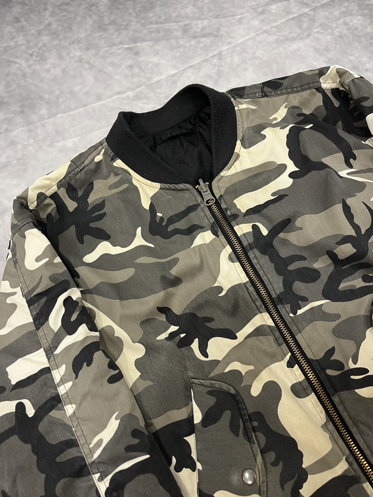 Vintage Vintage Camouflage Military Style Reversible Bomber Jacket Size US XL / EU 56 / 4 - 2 Thumbnail