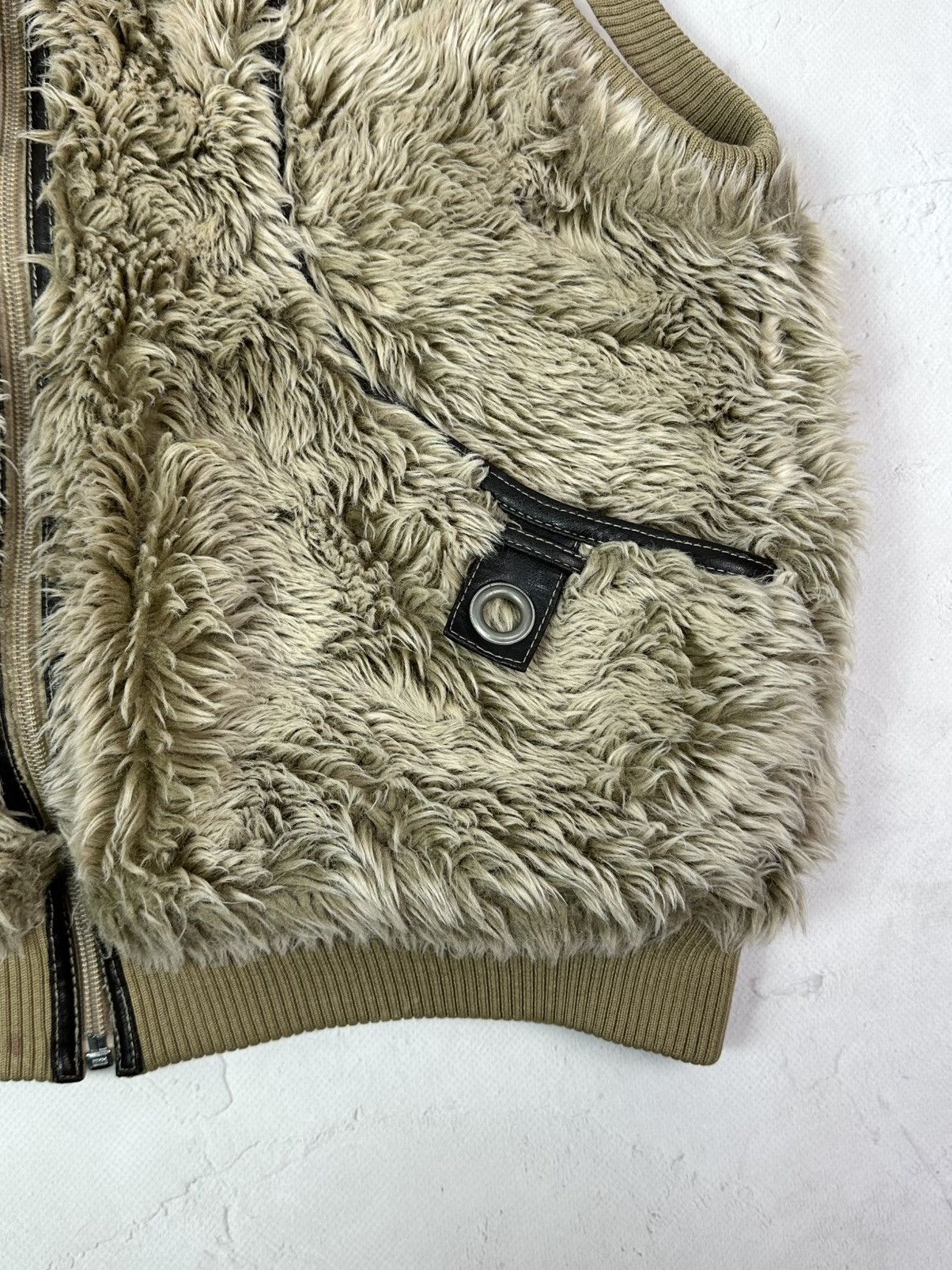 Vintage Vintage Faux Fur Leather Details Beige Vest Size S / US 4 / IT 40 - 5 Thumbnail