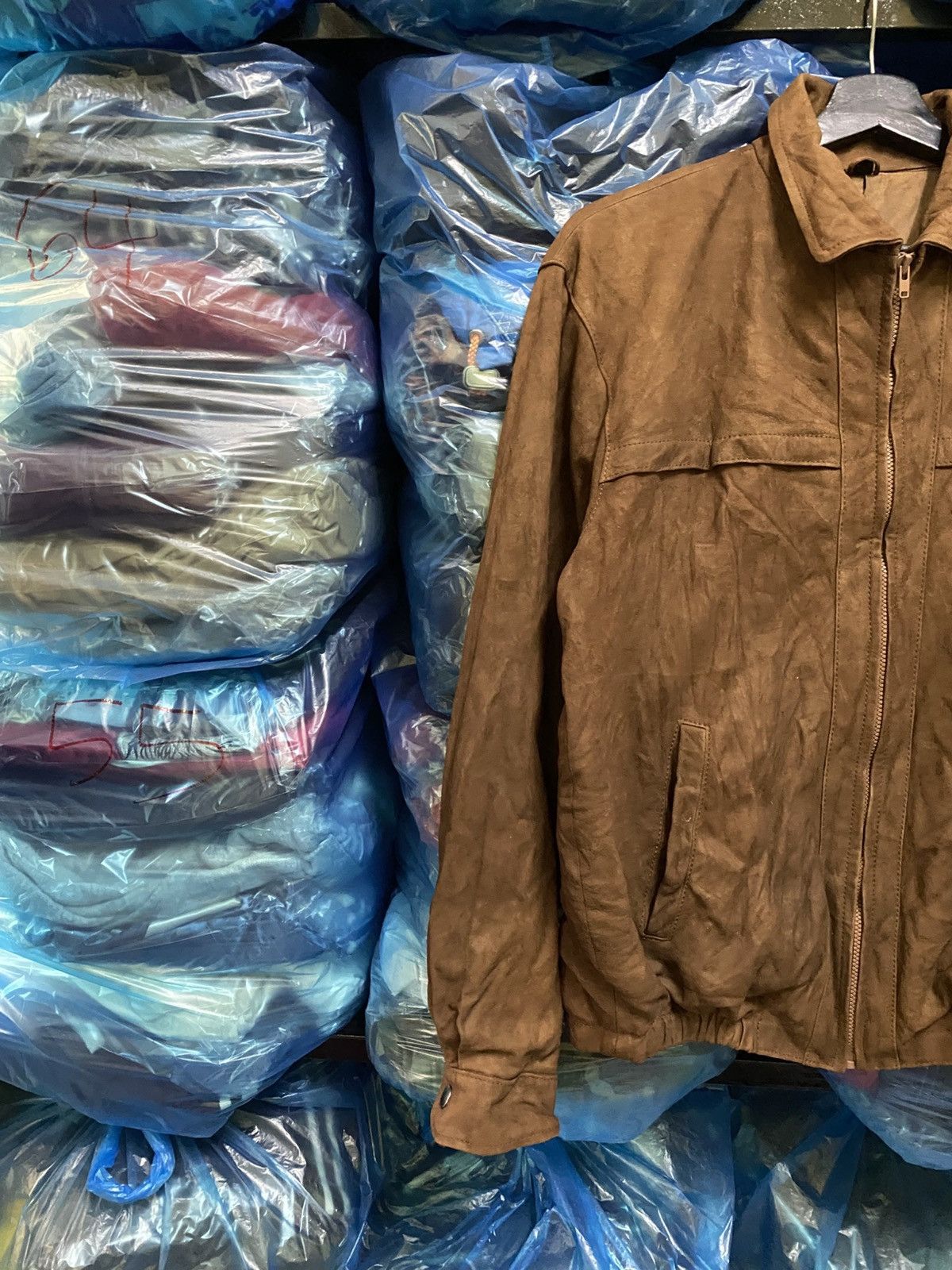 Other Vintage Brown Suede Bomber Jacket - Classic 90s Minimalist Size US L / EU 52-54 / 3 - 5 Thumbnail