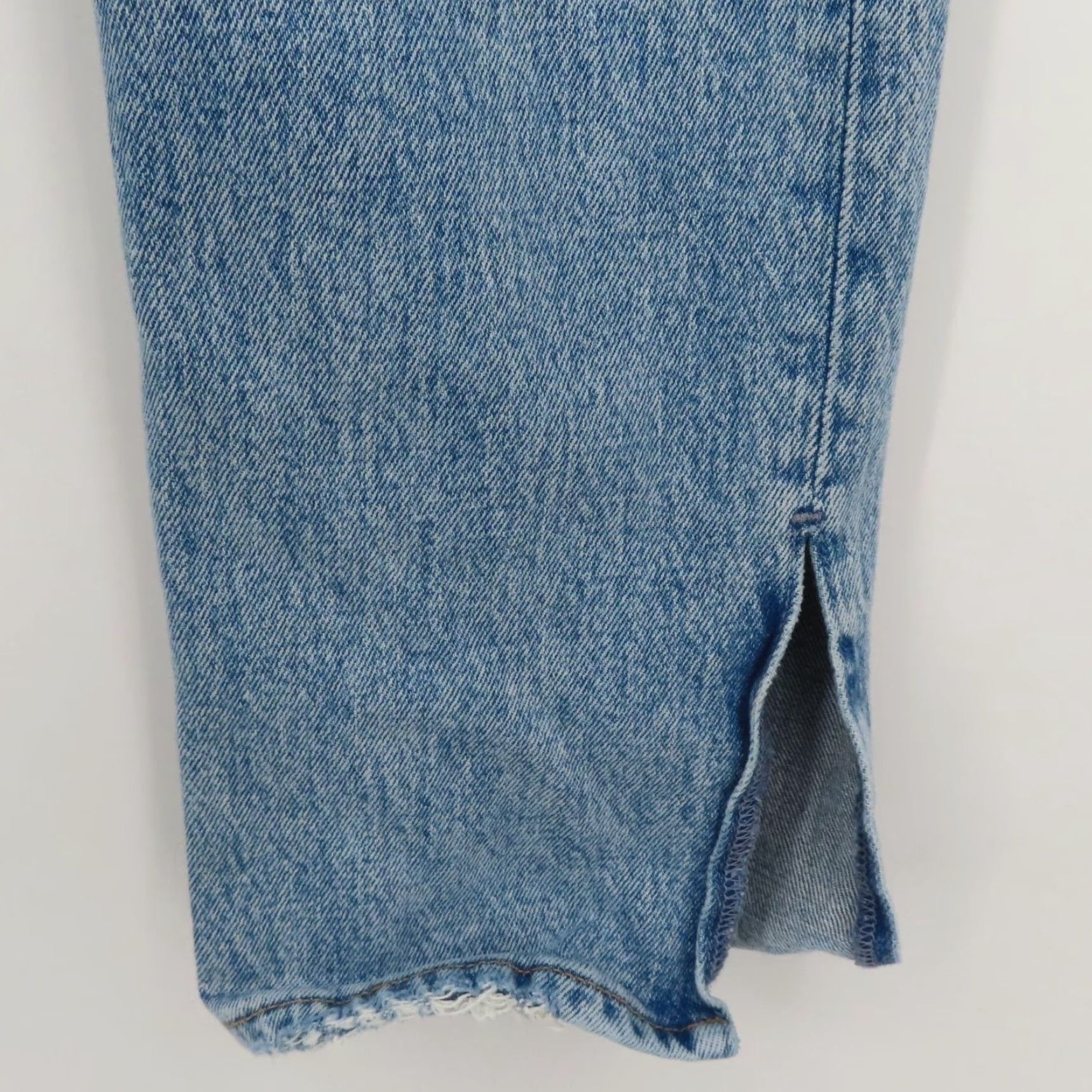 Abercrombie & Fitch VINTAGE Abercrombie & Fitch 90s Straight Ultra High Rise Distressed Denim Jeans Womens Jeans 27 BLUE Size 27" / US 4 / IT 40 - 4 Thumbnail