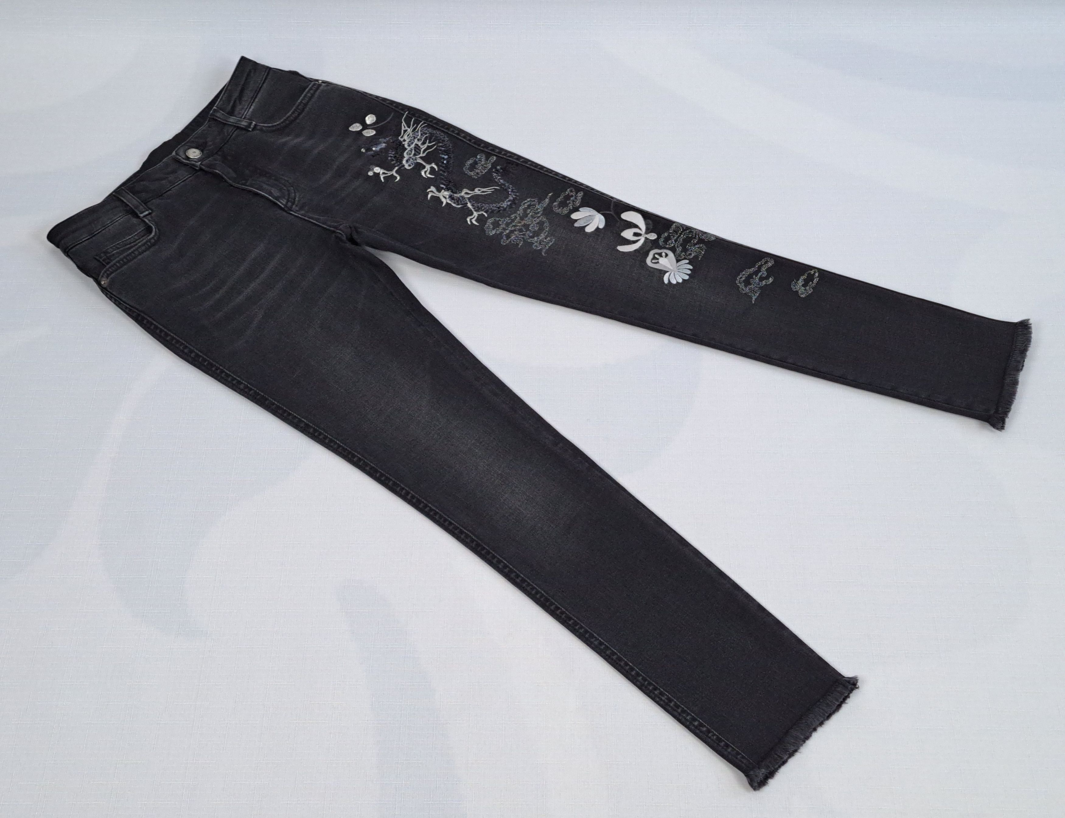 Ermanno Scervino Ermanno Scervino embroidered dragon slim jeans. Size 38IT Size 26" / US 2 / IT 38 - 2 Thumbnail