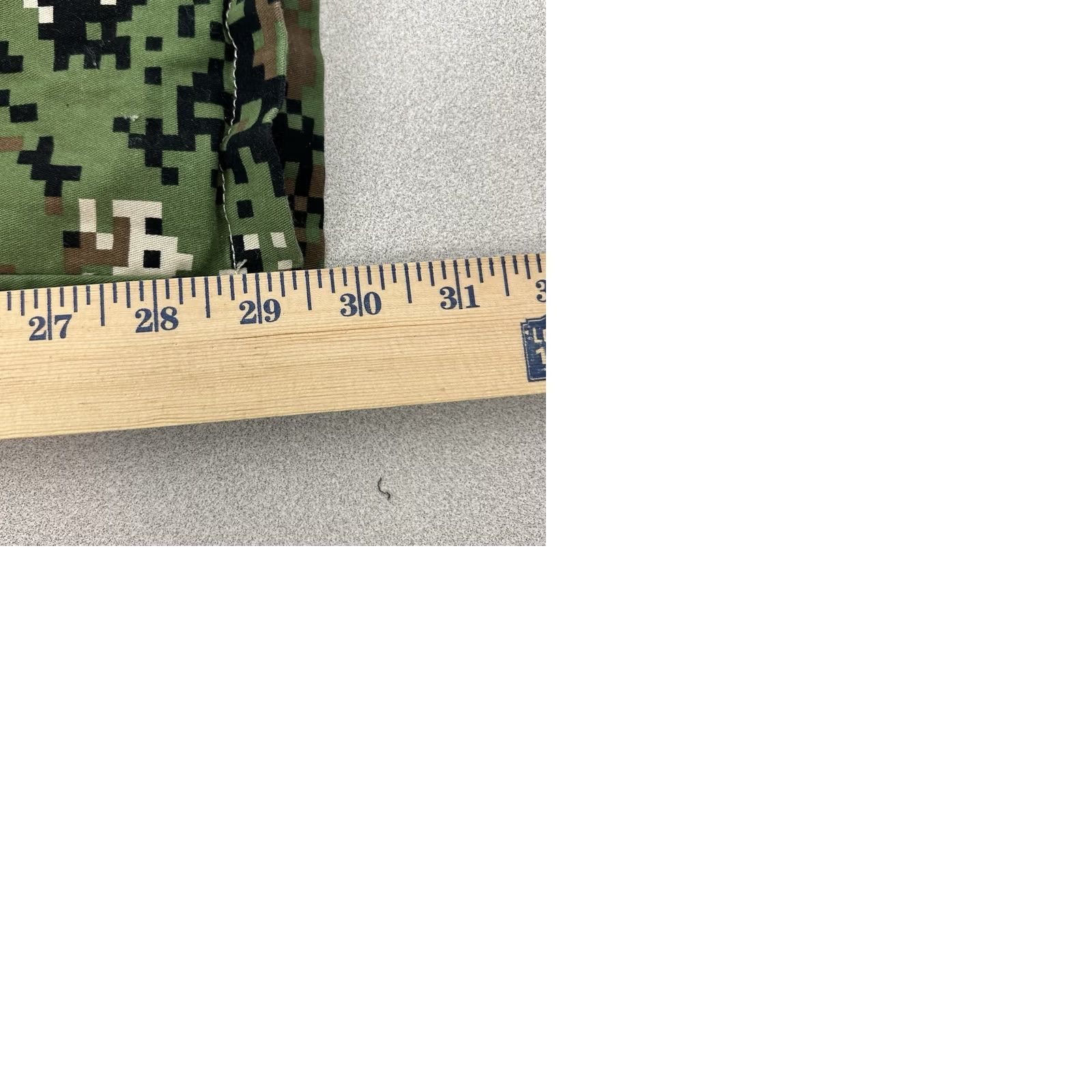 Vintage SNOOP DOGG Supply Pull On Cargo Pants Army Digi CAMO Size Small Cargo Pants Camouflage Men Casual Hip Hop 90s? Size US 29 - 10 Thumbnail