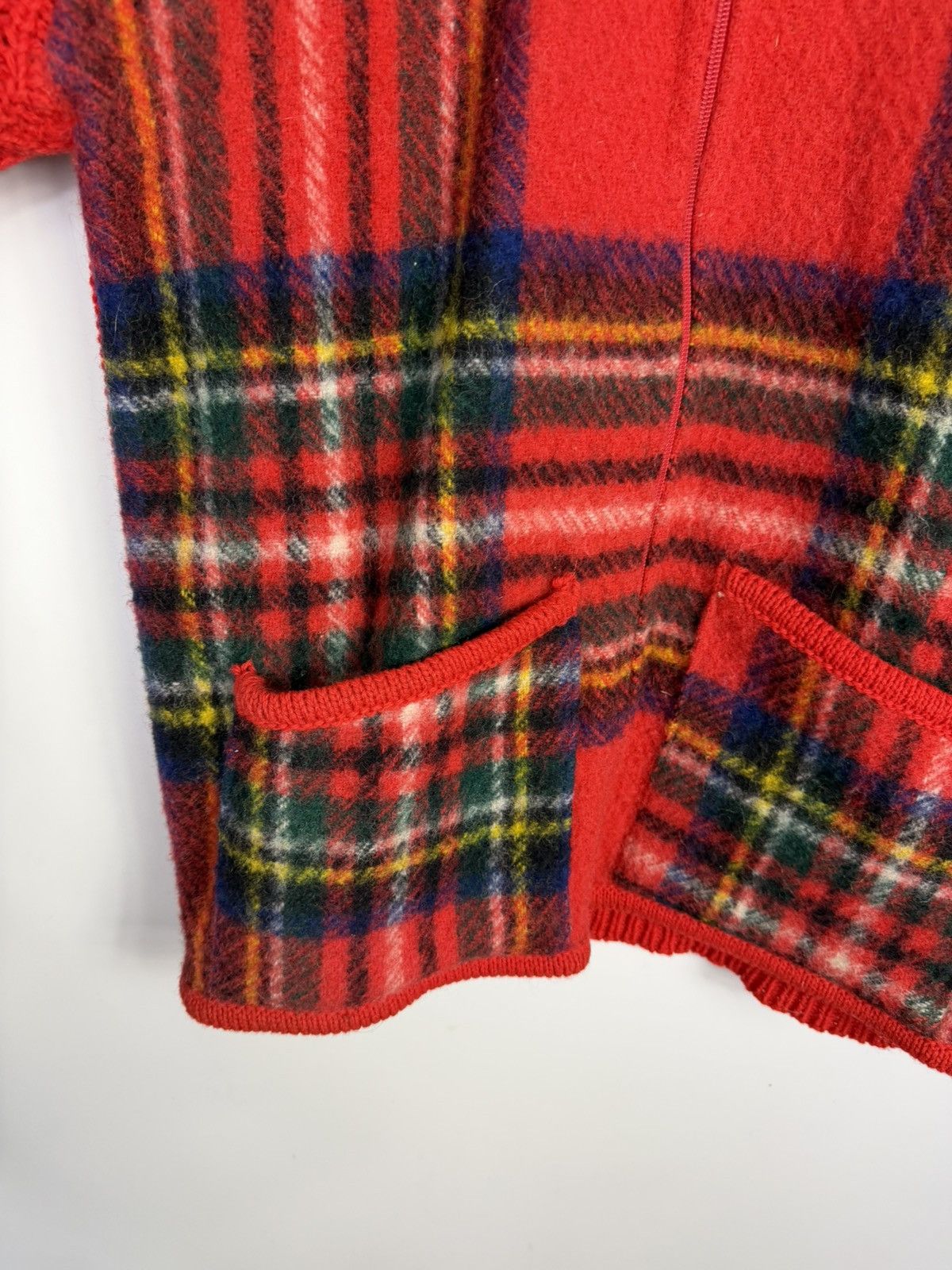 Other Unique Gaeltarra Tartan Wool Sweater 100% Pure Wool Irelan Size US XL / EU 56 / 4 - 4 Thumbnail