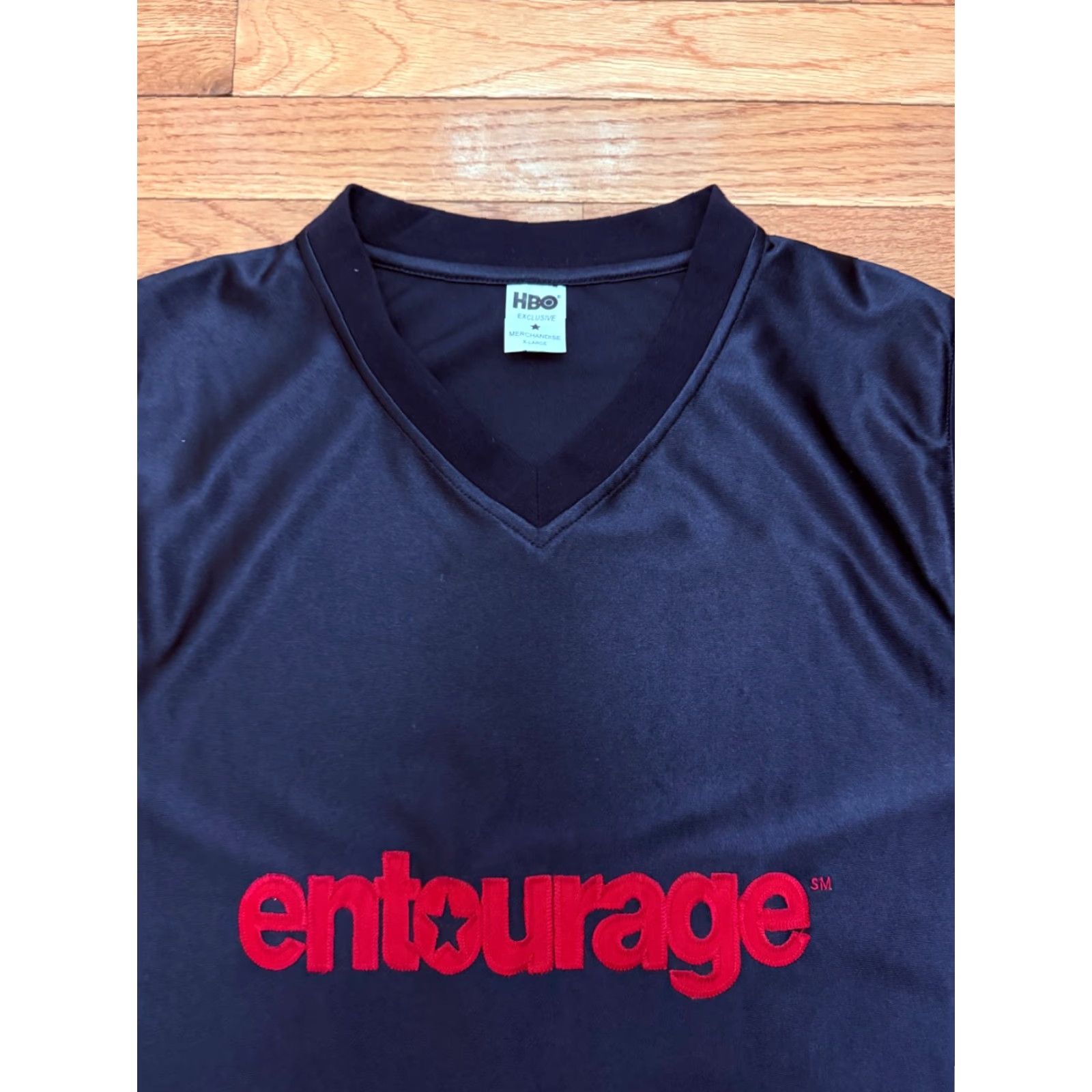 Vintage VTG HBO Entourage promo basketball Jersey shirt Mens XL White Cotton Crew Neck Long Sleeve T-Shirt Alore Vintage TV Show Size US XL / EU 56 / 4 - 3 Thumbnail