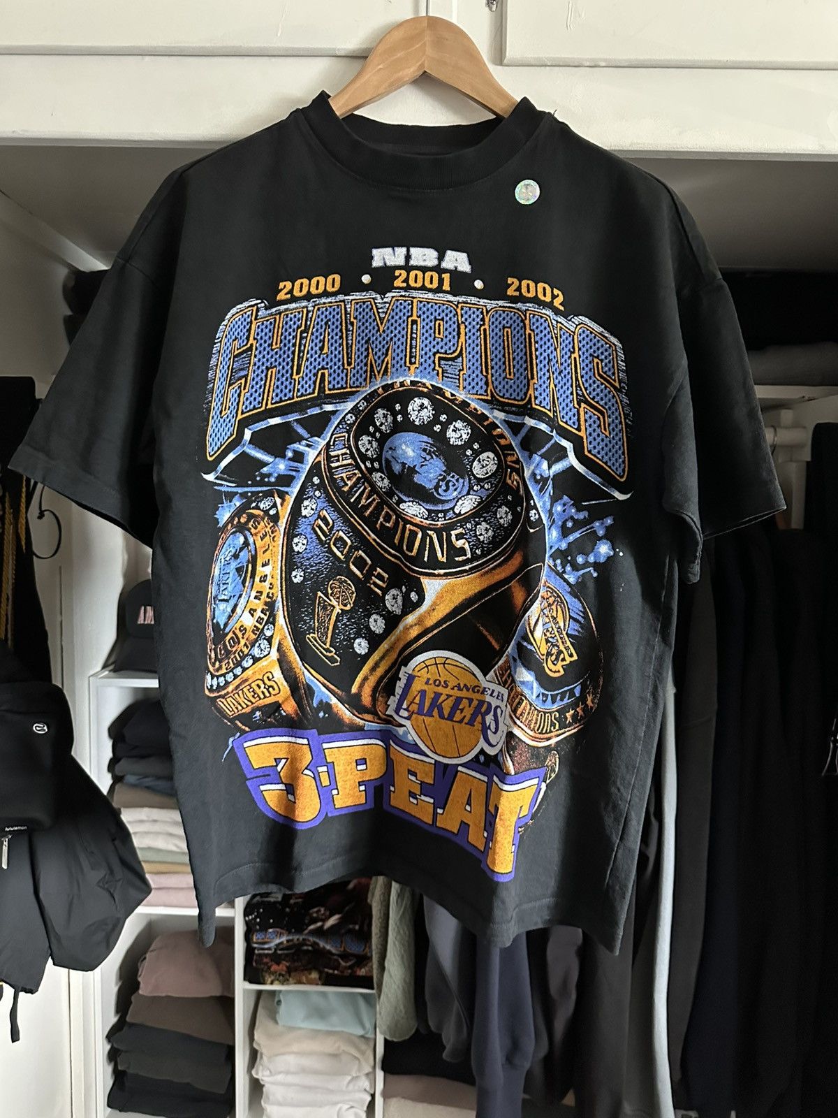 Sergio Calabasas Los Angeles Lakers Vintage 3-Peat Championship Ring Shirt Size US S / EU 44-46 / 1 - 1 Thumbnail