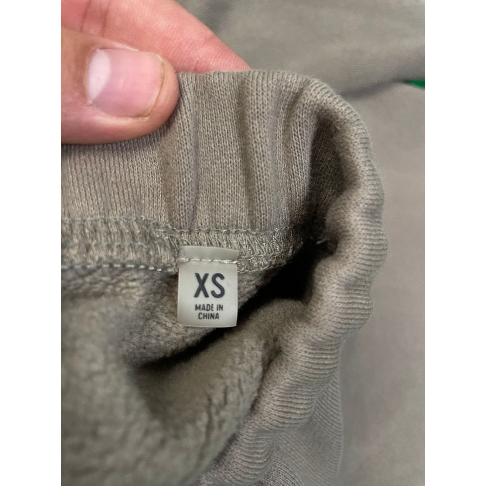 Essentials Essentials Sweats Moss XS Used Size US 28 / EU 44 - 5 Thumbnail