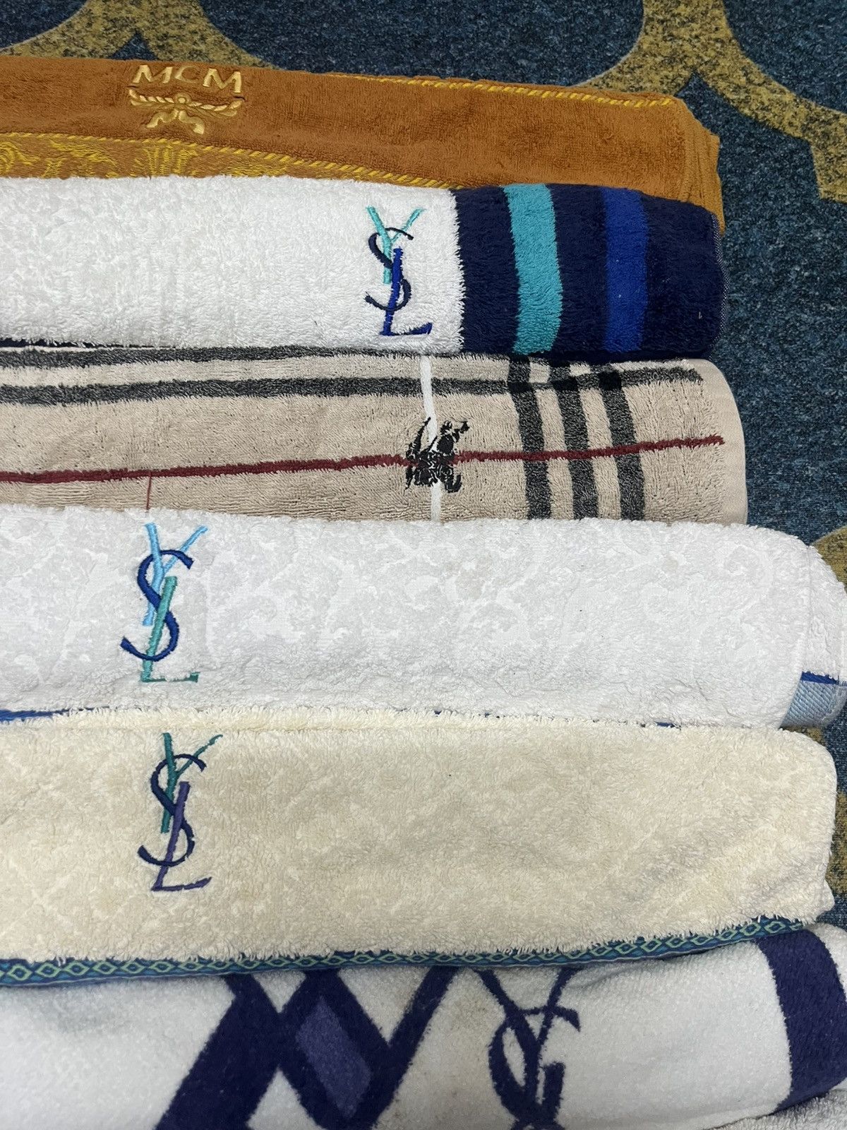 Fendi Combo Mix luxry towel(DROP PRICE) Size ONE SIZE - 3 Thumbnail