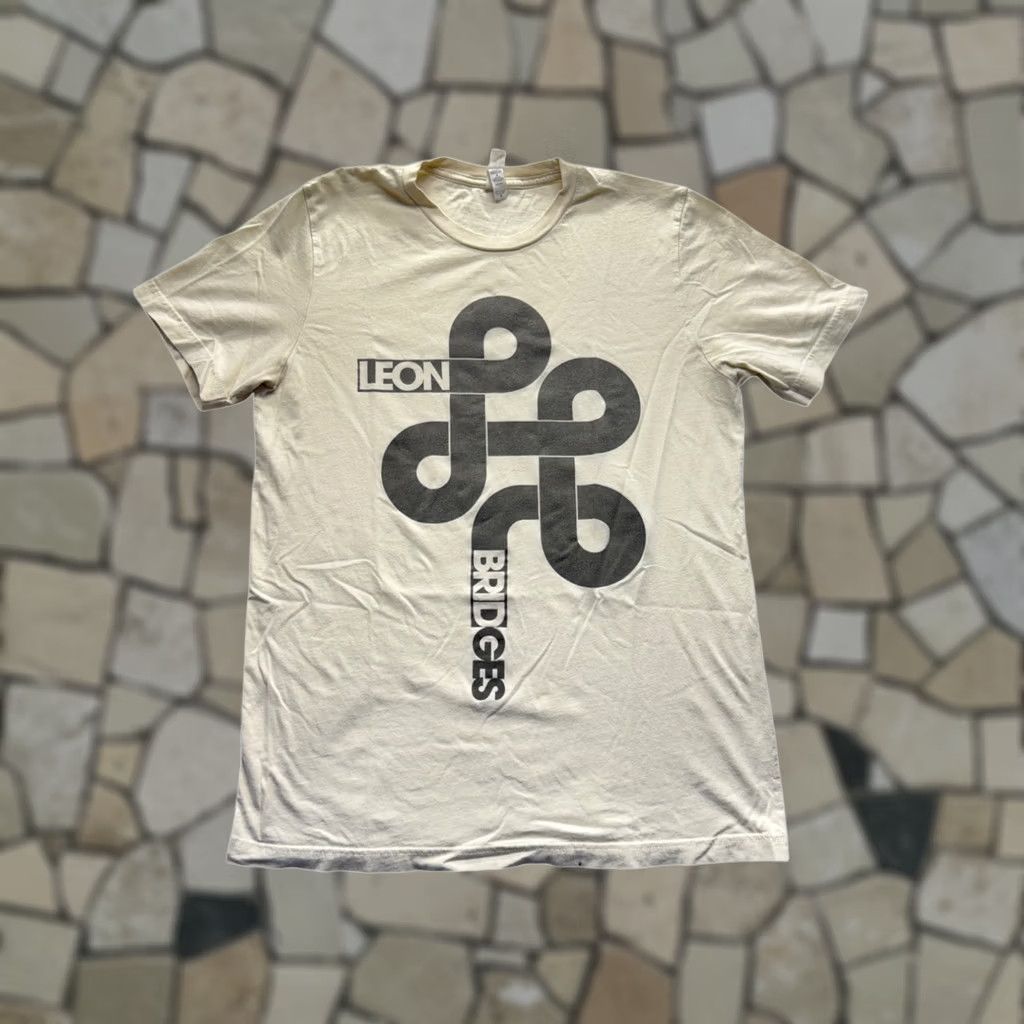 Vintage Leon Bridges Graphic Tee Bella + Canvas M 100% Cotton White Unisex Adults T-Shirt Mens Womens Friends 9308 Size M / US 6-8 / IT 42-44 - 1 Thumbnail
