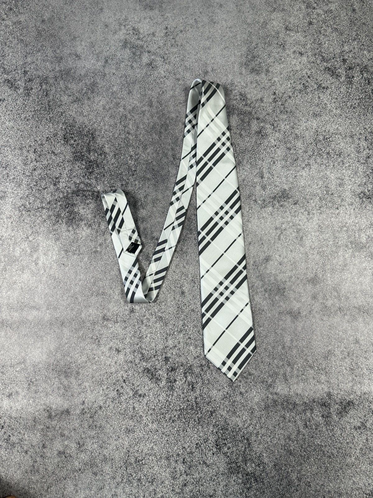 Ermenegildo Zegna Vintage Ties Zegna Rare Luxury Designer Italy Streetwear USA Size ONE SIZE - 1 Thumbnail