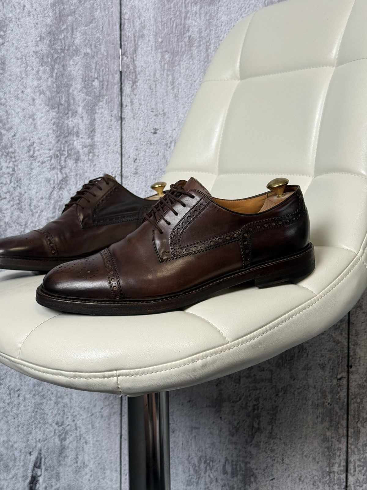 Gucci Gucci Men's Brown Leather Cap-Toe Semi-Brogue Derby Shoes Size US 10.5 / EU 43-44 - 2 Thumbnail