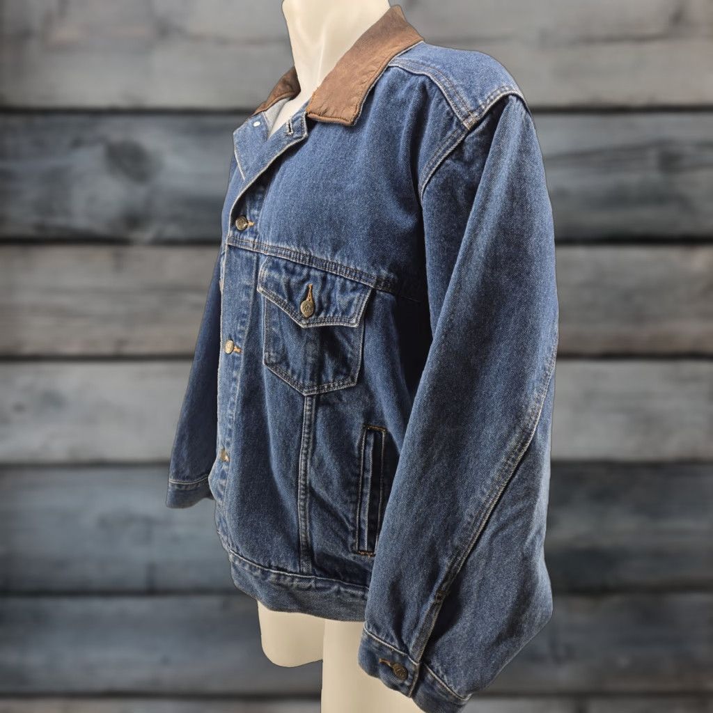 Marlboro VINTAGE Marlboro Country Store Cotton Denim Jean Jacket Leather Collar Men's XL Jacket Men Blue Denim Size US 36 / EU 52 - 1 Thumbnail