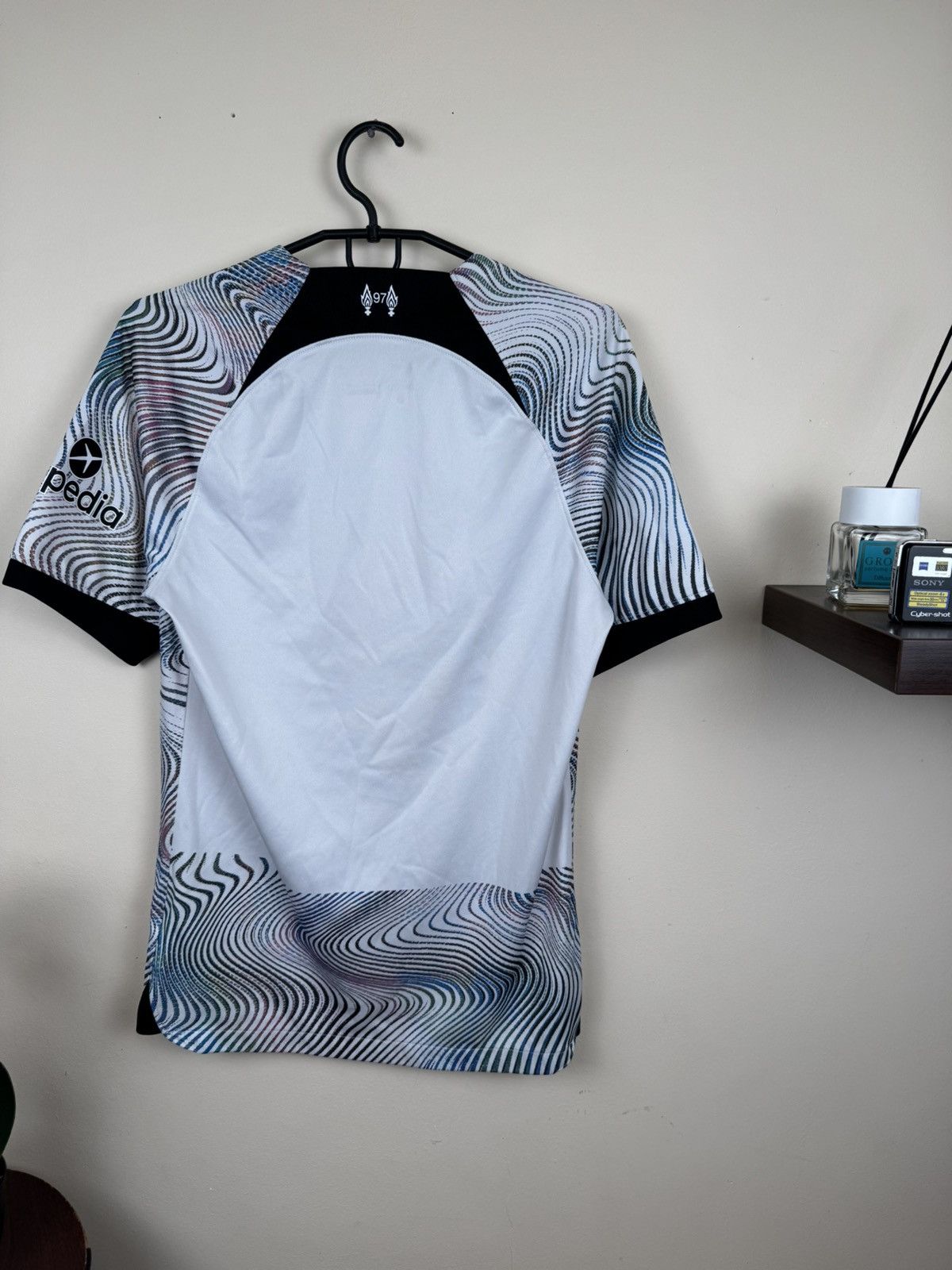 Nike Nike Liverpool Jersey 2022 2023 Away S Football Shirt Soccer Size US S / EU 44-46 / 1 - 14 Thumbnail