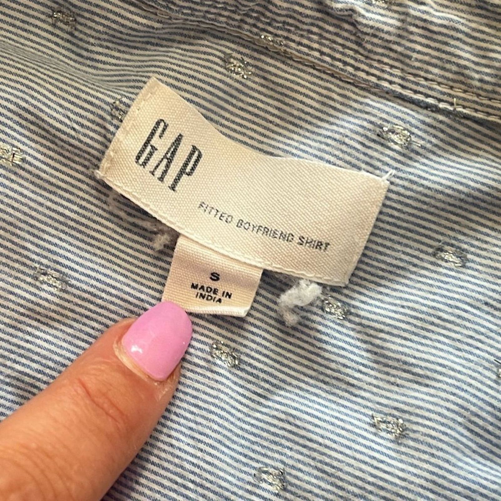 Gap Gap Fitted Boyfriend Shirt CottonButton Up Collared Size S Size S / US 4 / IT 40 - 3 Thumbnail