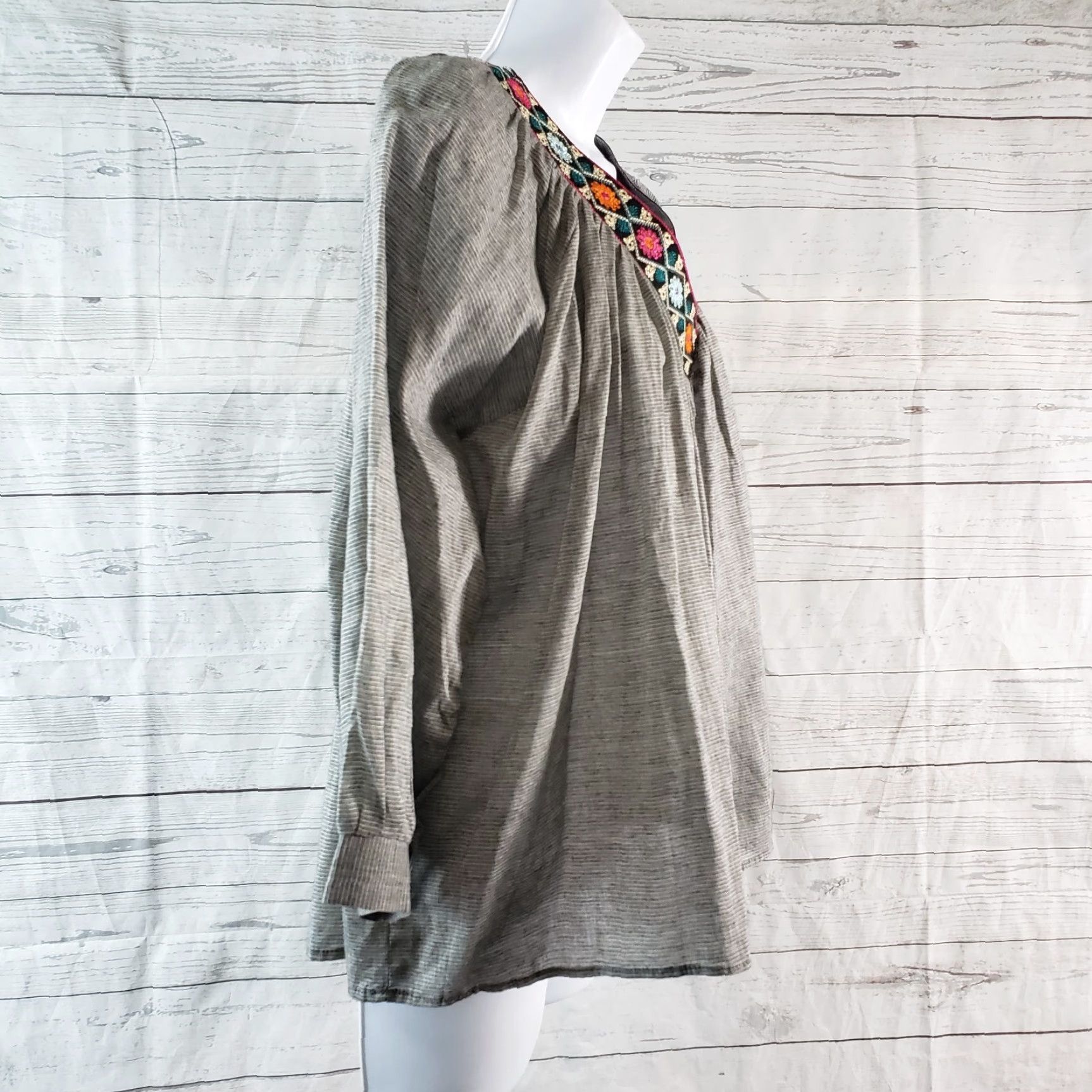 Pinko Eri + Ali Womens Top Sz Medium Gray Pink Embroidered V-Neck 3/4 Sleeve Cotton Blouse Medium Womens Size M / US 6-8 / IT 42-44 - 3 Thumbnail