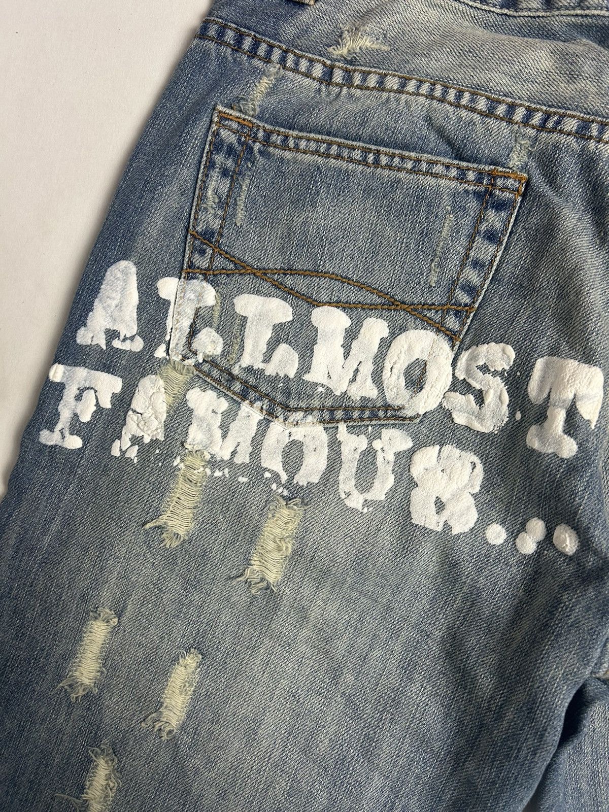 Vintage DS VTG Y2K Fishbone Printed Jeans Size US 33 - 9 Thumbnail