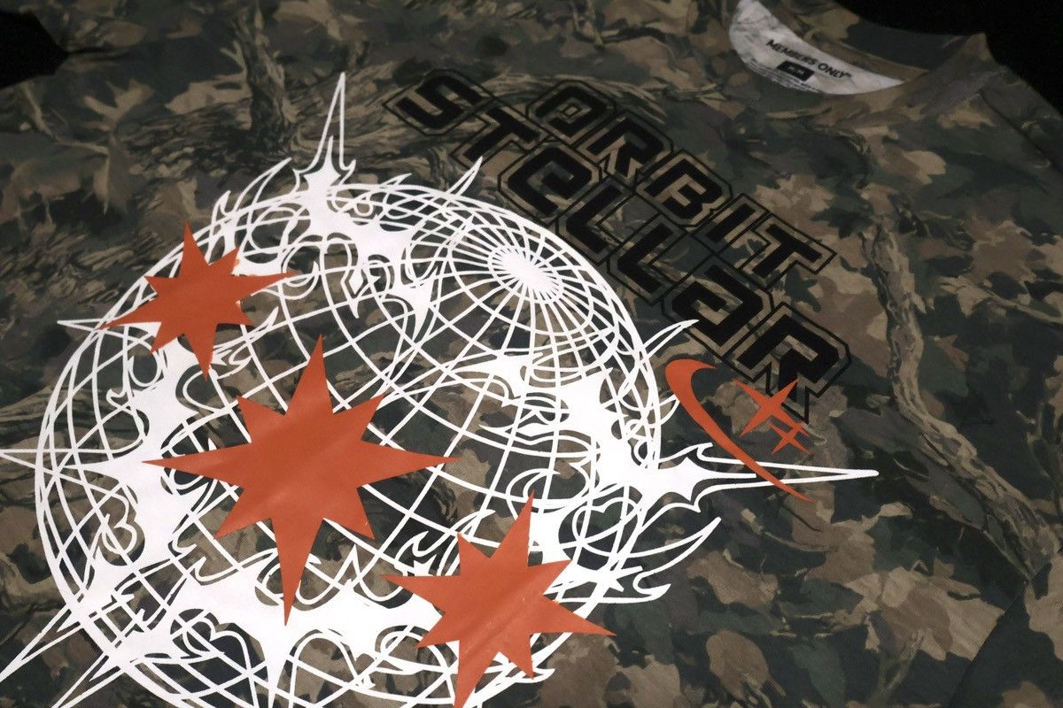Members Only Orbit Stellar Graphic Camo Tee – Oversized Y2K Style Shirt Size US M / EU 48-50 / 2 - 3 Thumbnail