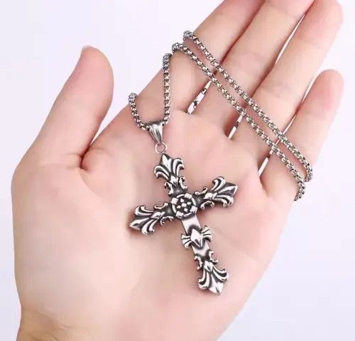 Japanese Brand Ichiko x Asano Y2K 2000s Silver Punk Skater Cross-chain Size ONE SIZE - 6 Thumbnail