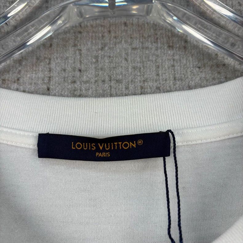 Louis Vuitton Louis Vuitton Monogrammed shell print crewneck casual shor Size US XXL / EU 58 / 5 - 4 Thumbnail
