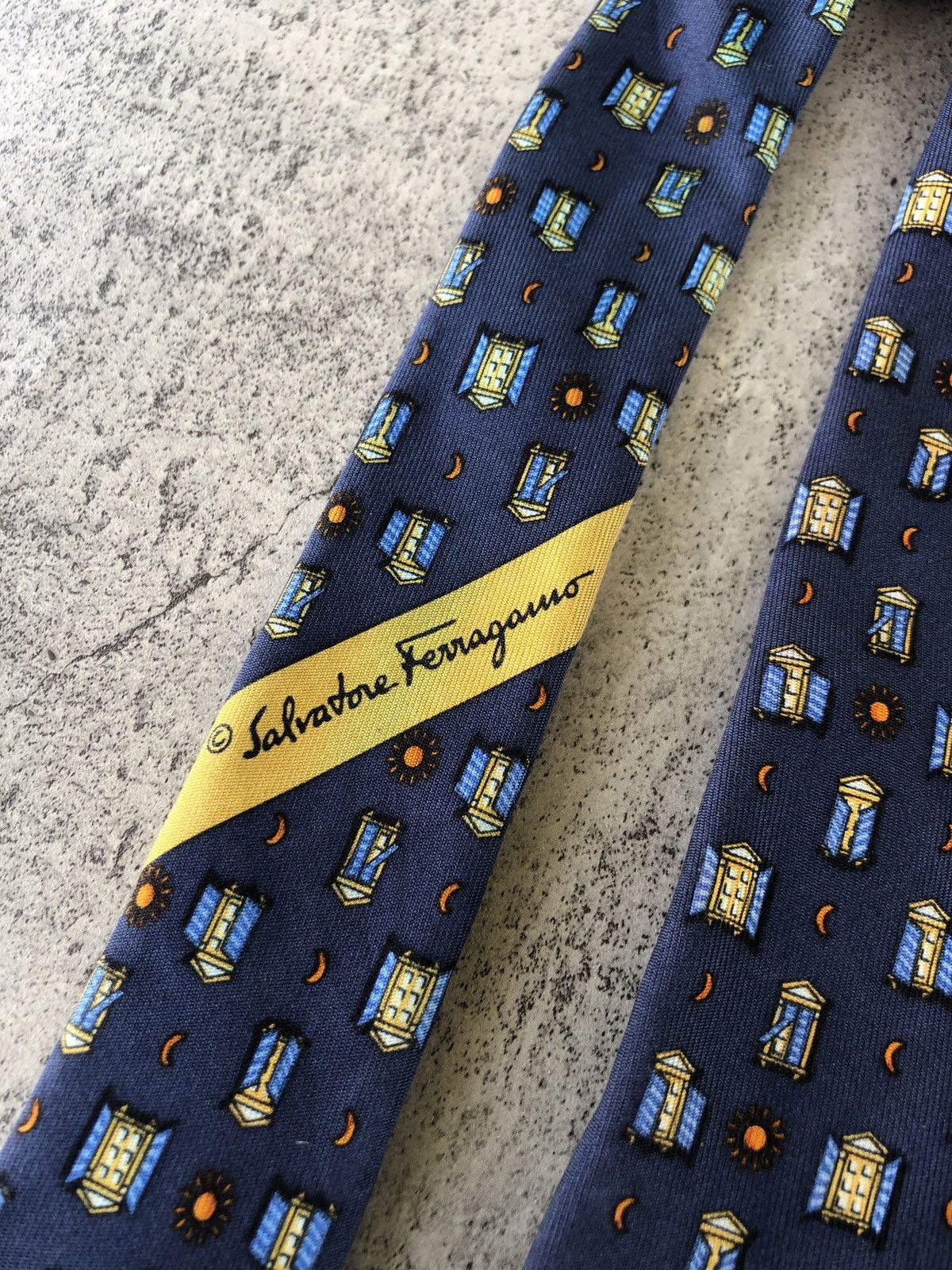 Salvatore Ferragamo Vintage Salvatore Oregano 100% silk Tie Size ONE SIZE - 5 Thumbnail
